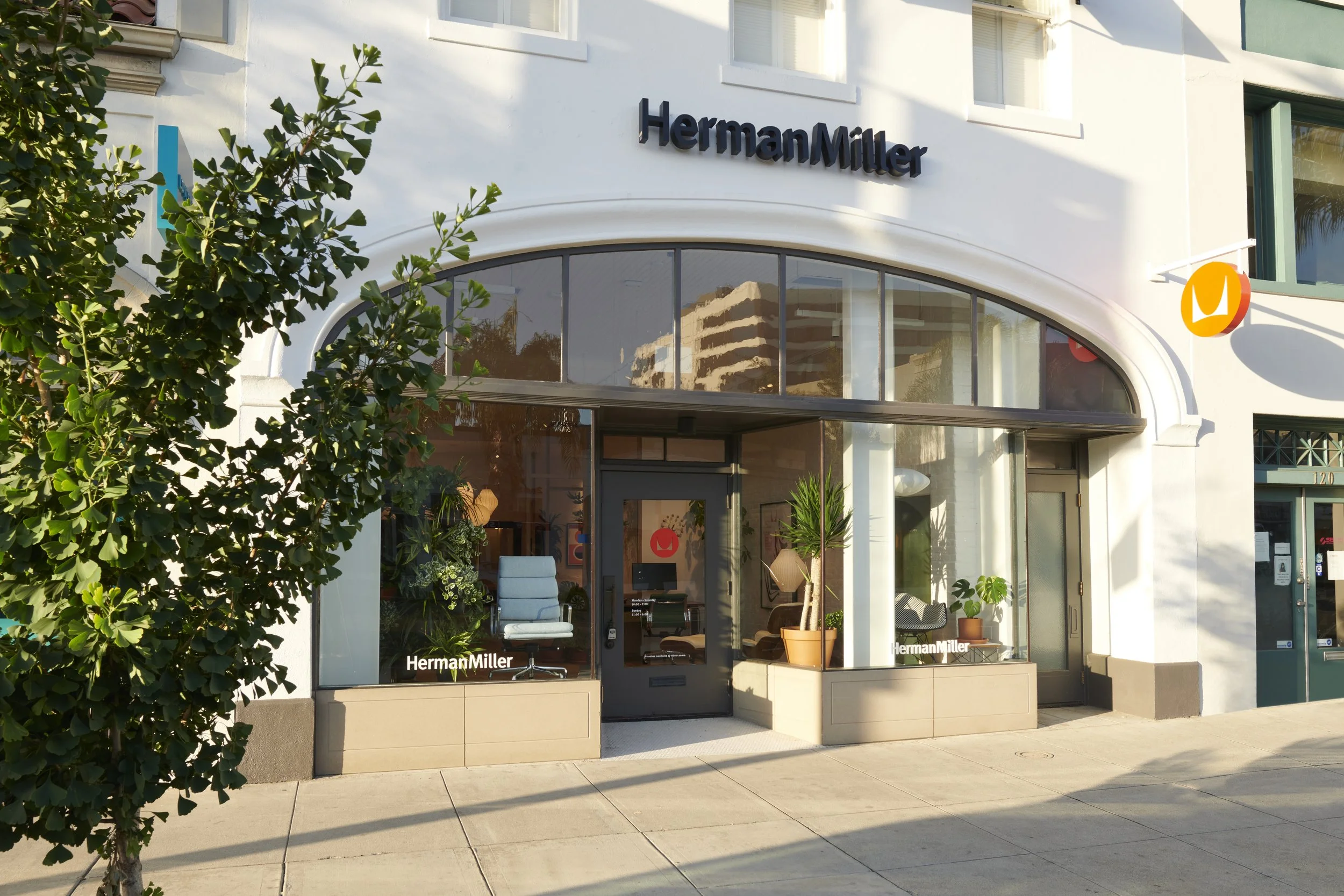 HM_Store_Pasadena_Exterior_045.jpg