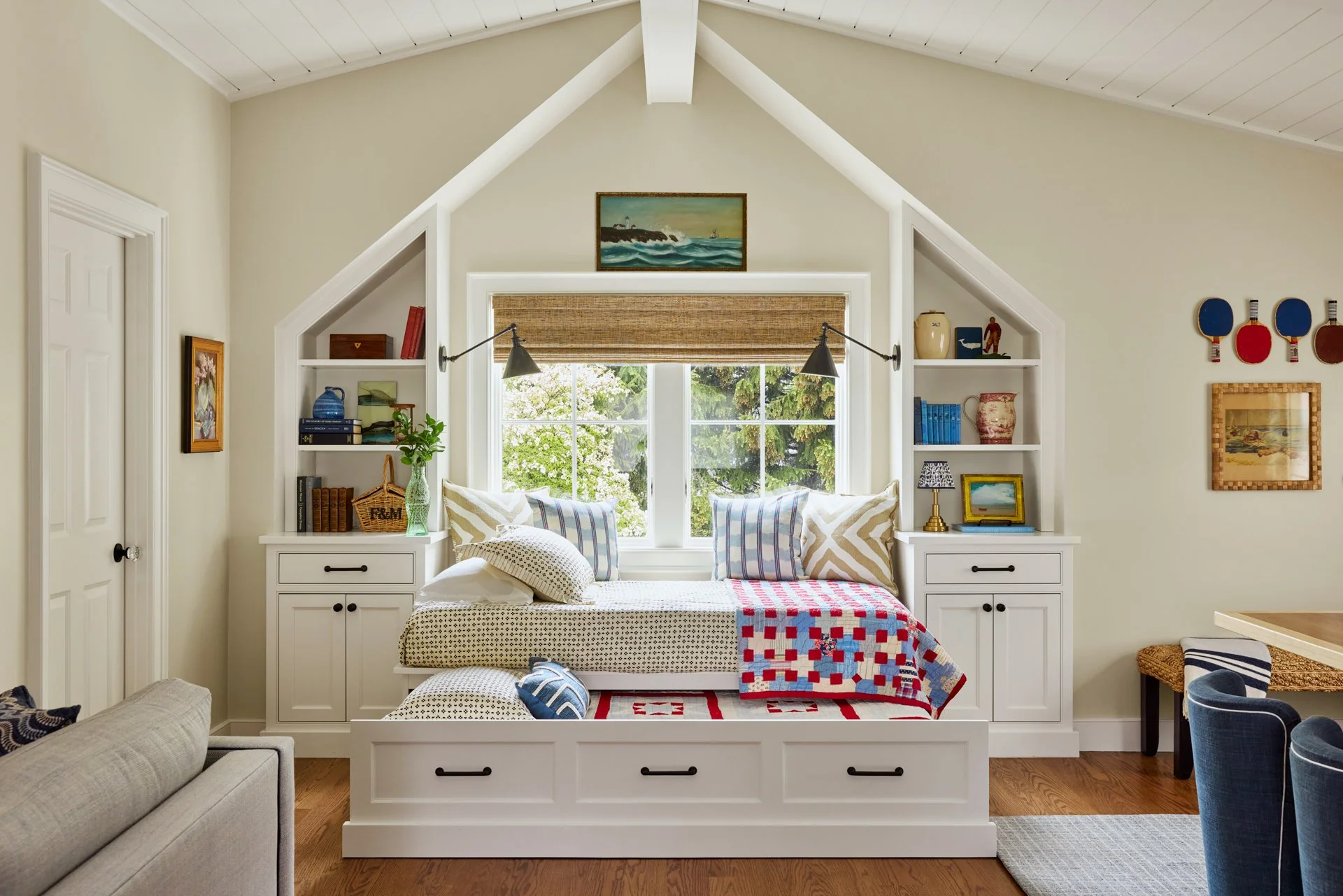 Window bed ready for guests