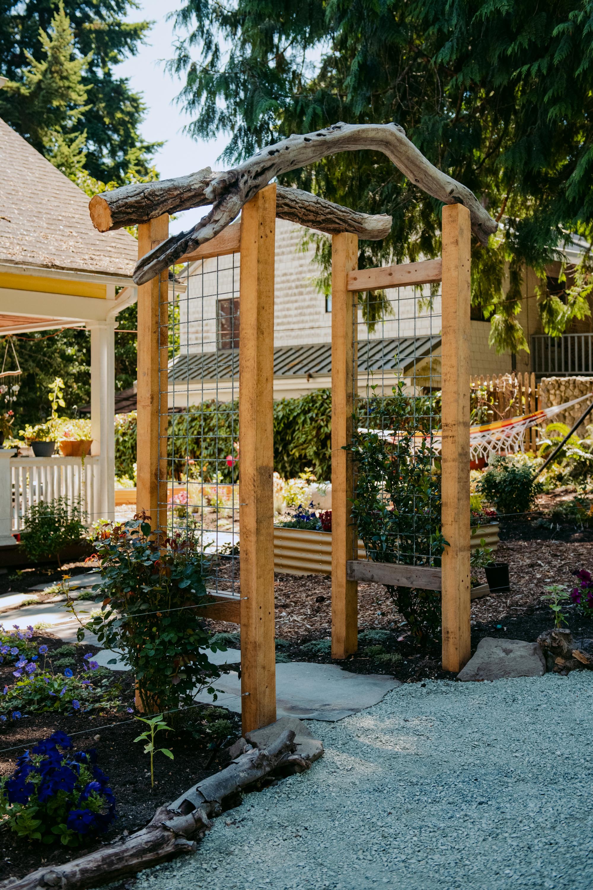 Hoffmeister Home - Lacewing Fine Gardening - Caroline Walker Evans - 3.jpg