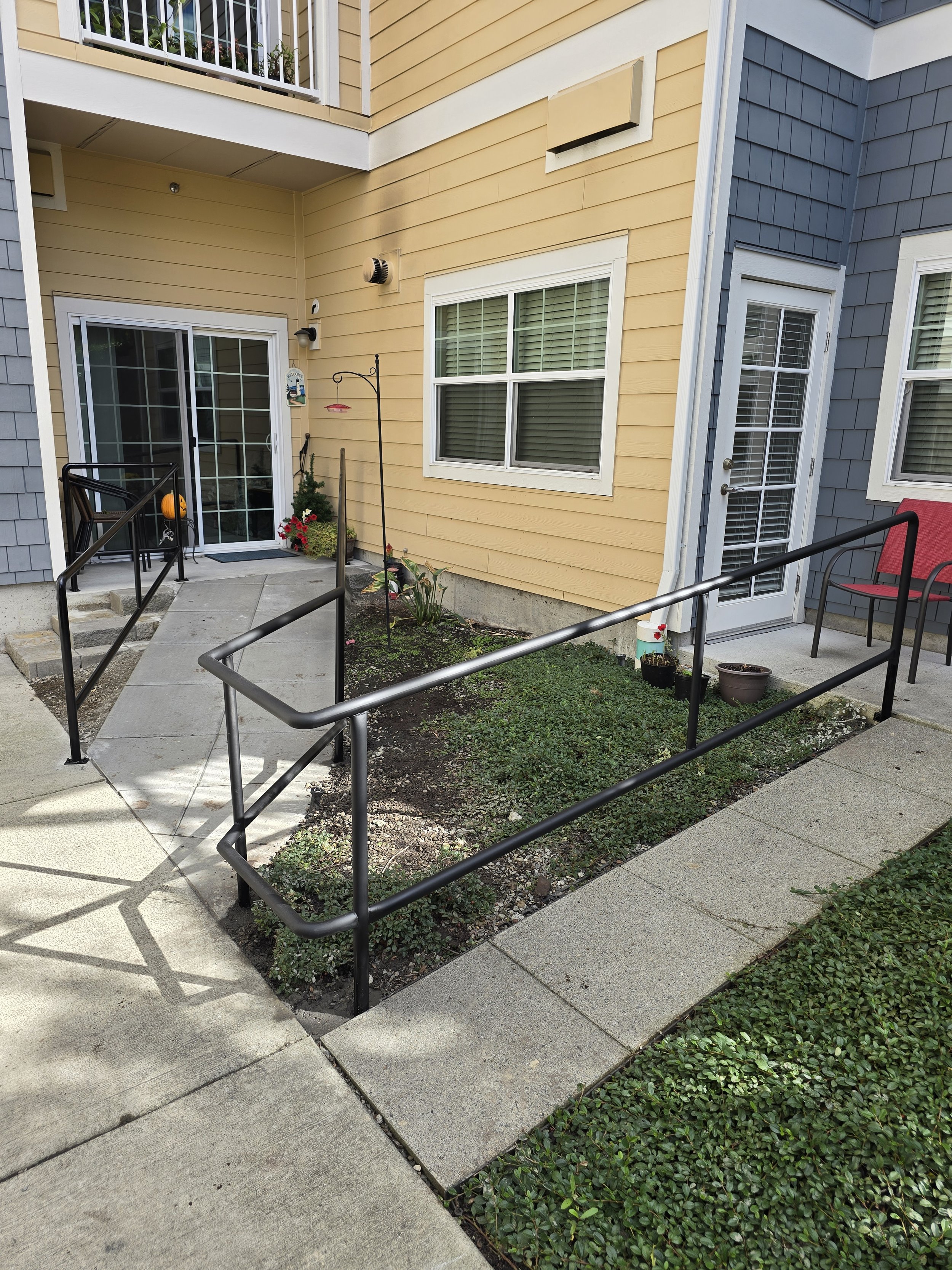 Simple hand rail for Chateau Bothell Landing in Bothell