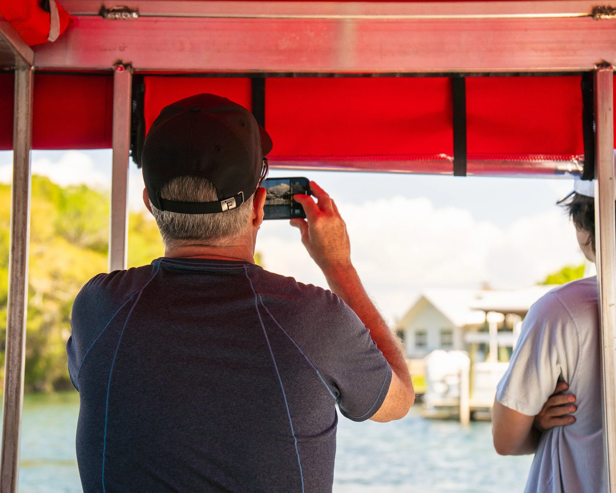 Planning a Late-Summer Group Adventure in Crystal River: Why a Private Tour Is Perfect for Families, Friends &amp; Special Occasions