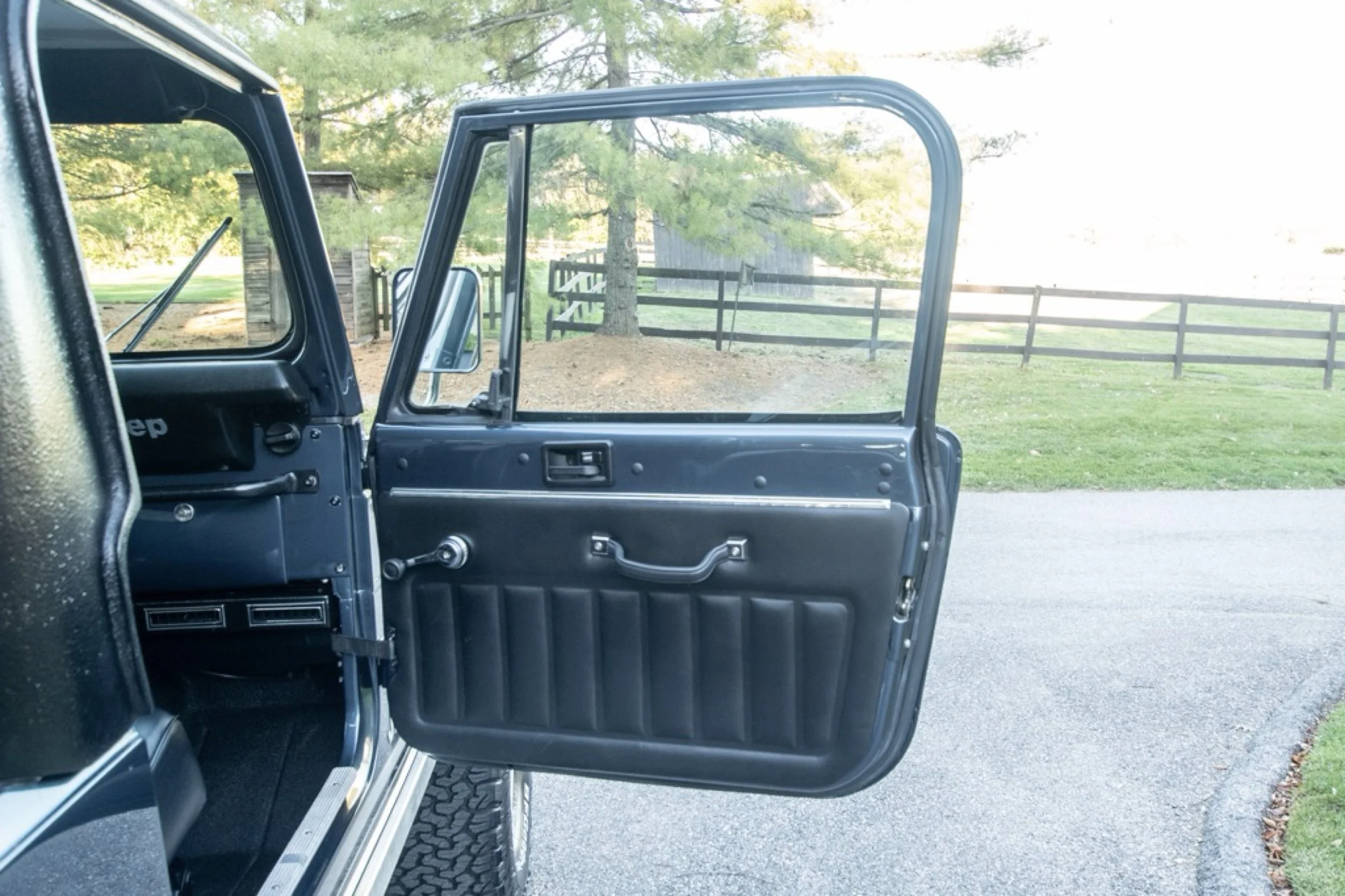 1981 Jeep CJ8 Scrambler174.jpg