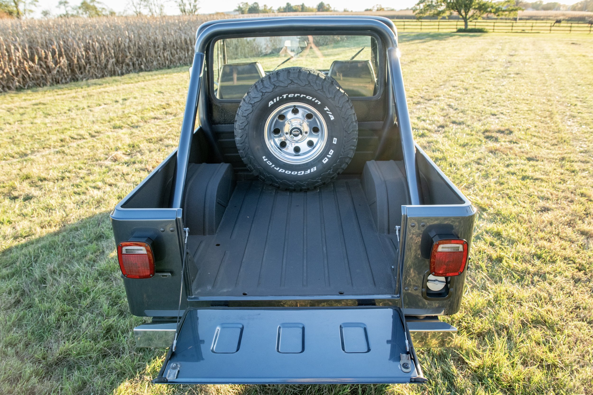 1981 Jeep CJ8 Scrambler47.jpg