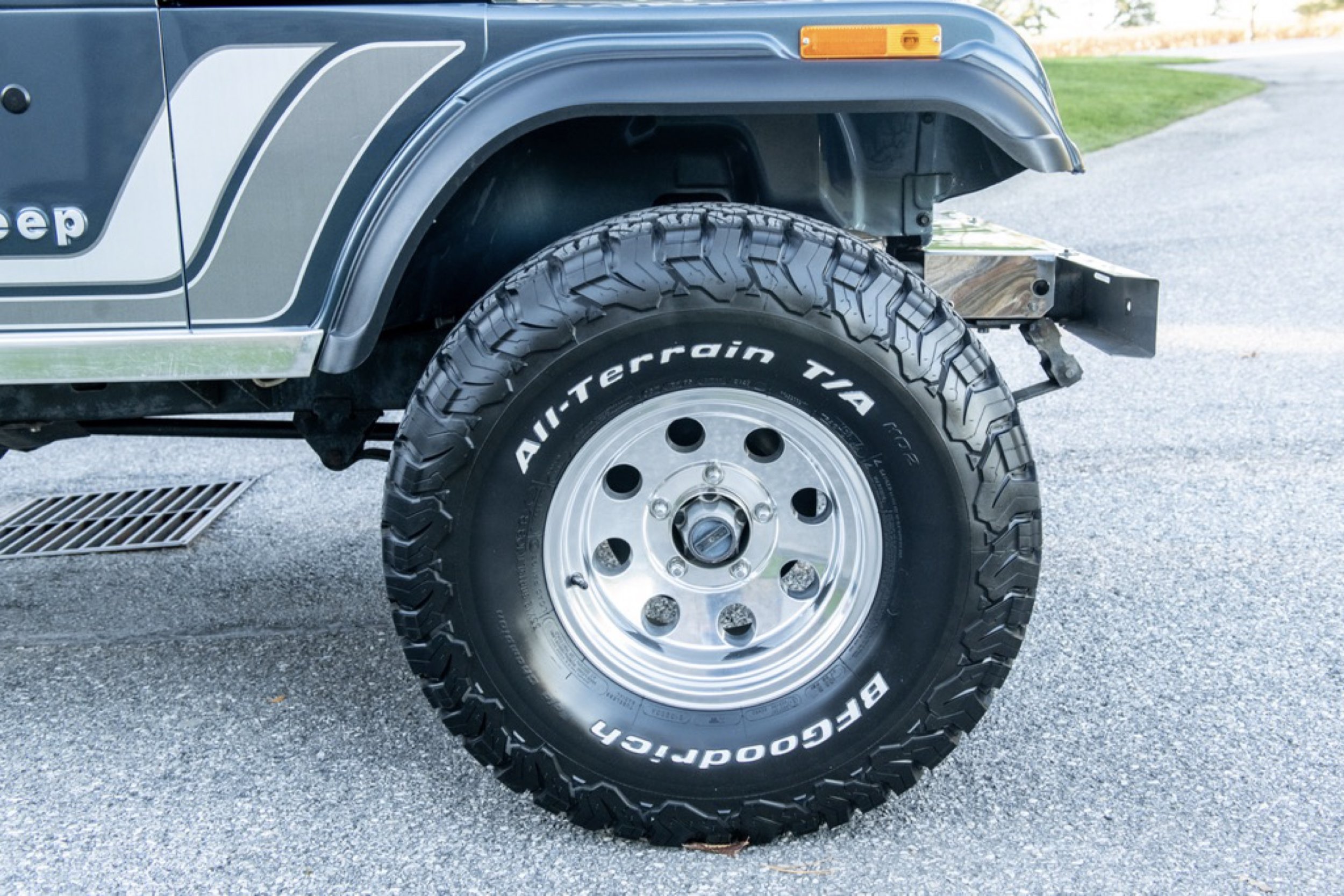 1981 Jeep CJ8 Scrambler77.jpg