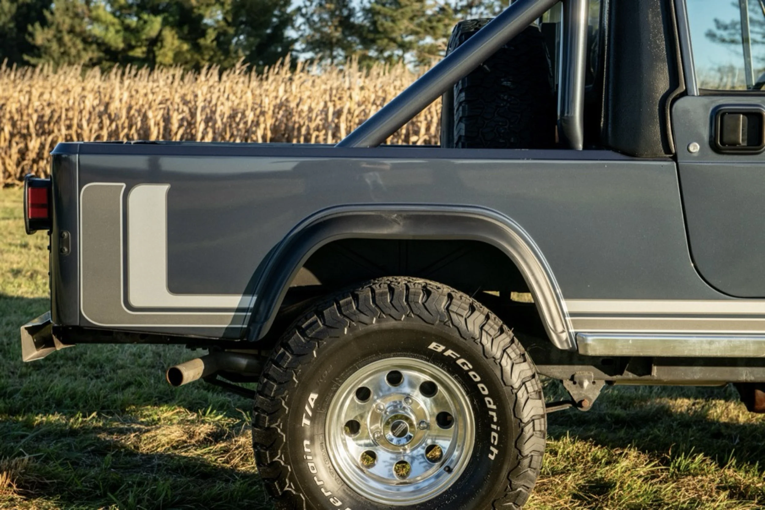 1981 Jeep CJ8 Scrambler62.jpg