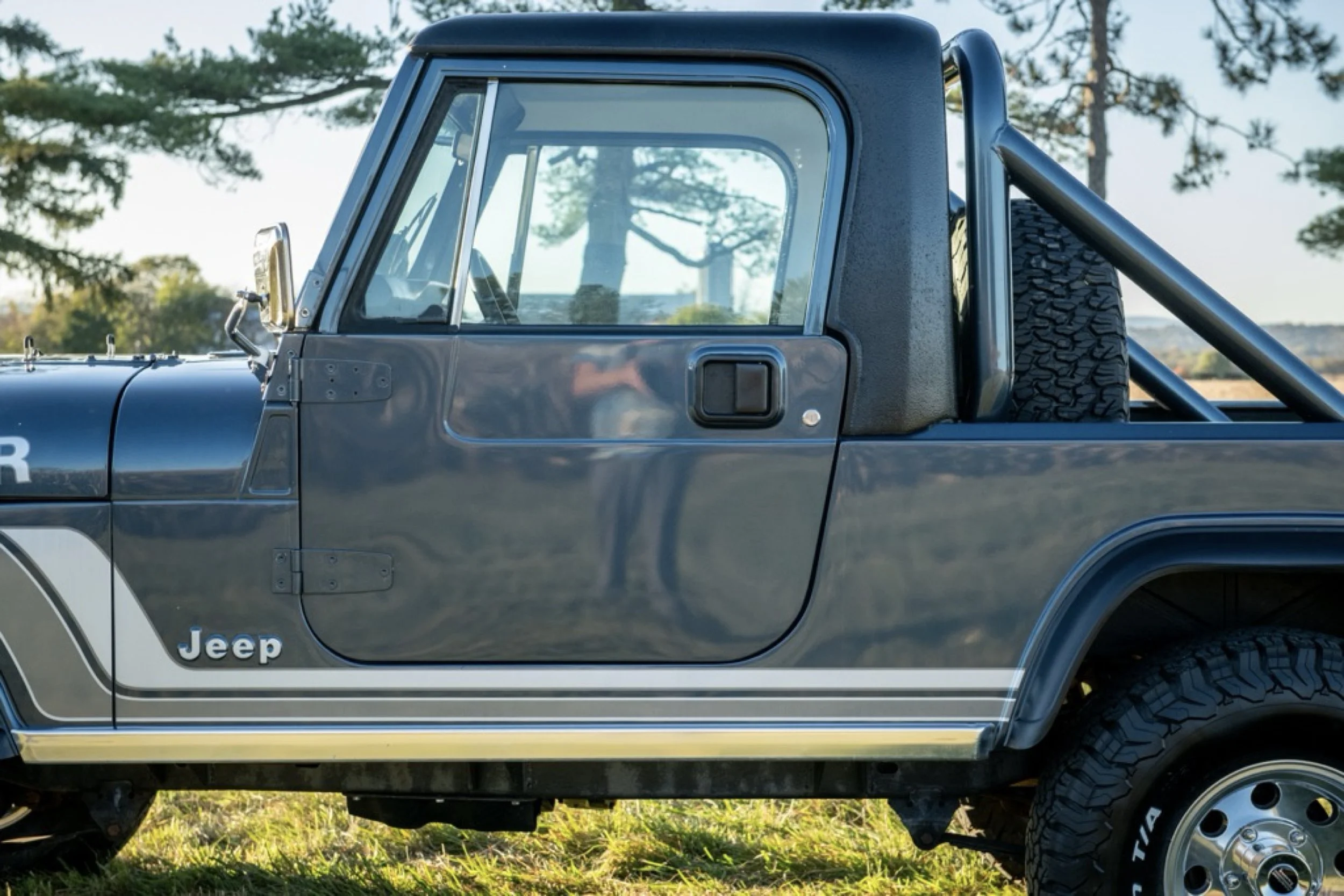 1981 Jeep CJ8 Scrambler64.jpg