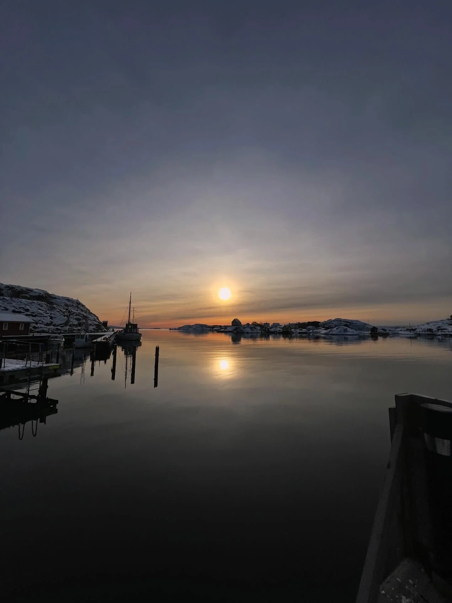Makal&ouml;st vacker s&ouml;ndag, och kall! -15 biter bra p&aring; sj&ouml;n 🥶☀️