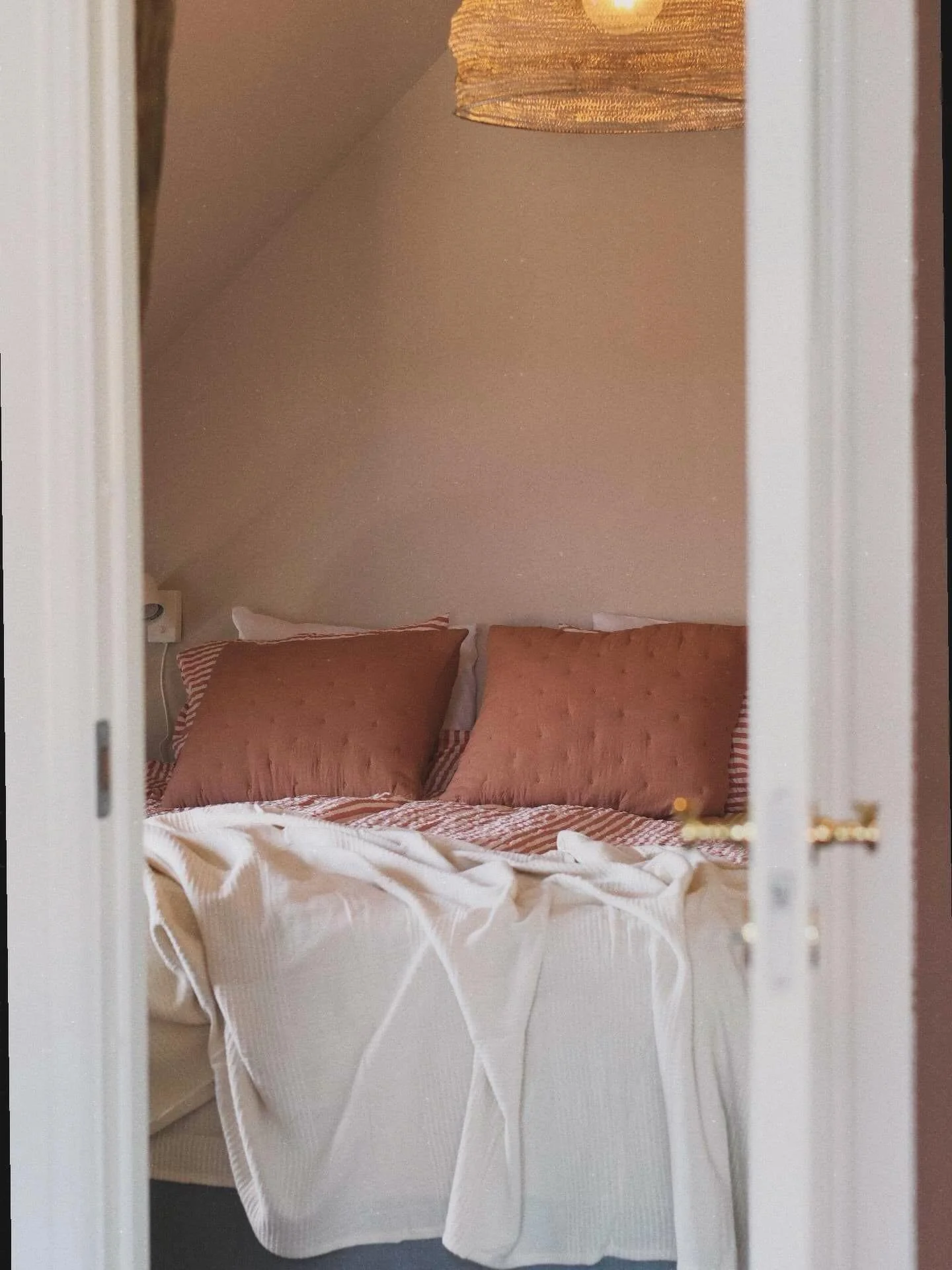 H&ouml;g tid att boka boende f&ouml;r sommarsemestern &ndash; v&aring;ra popul&auml;ra l&auml;genheter finns enbart str&ouml;dagar kvar, och &auml;ven p&aring; hotellet b&ouml;rjar det bli fullt vissa helger! L&auml;nk till hemsidan hittar ni i profi