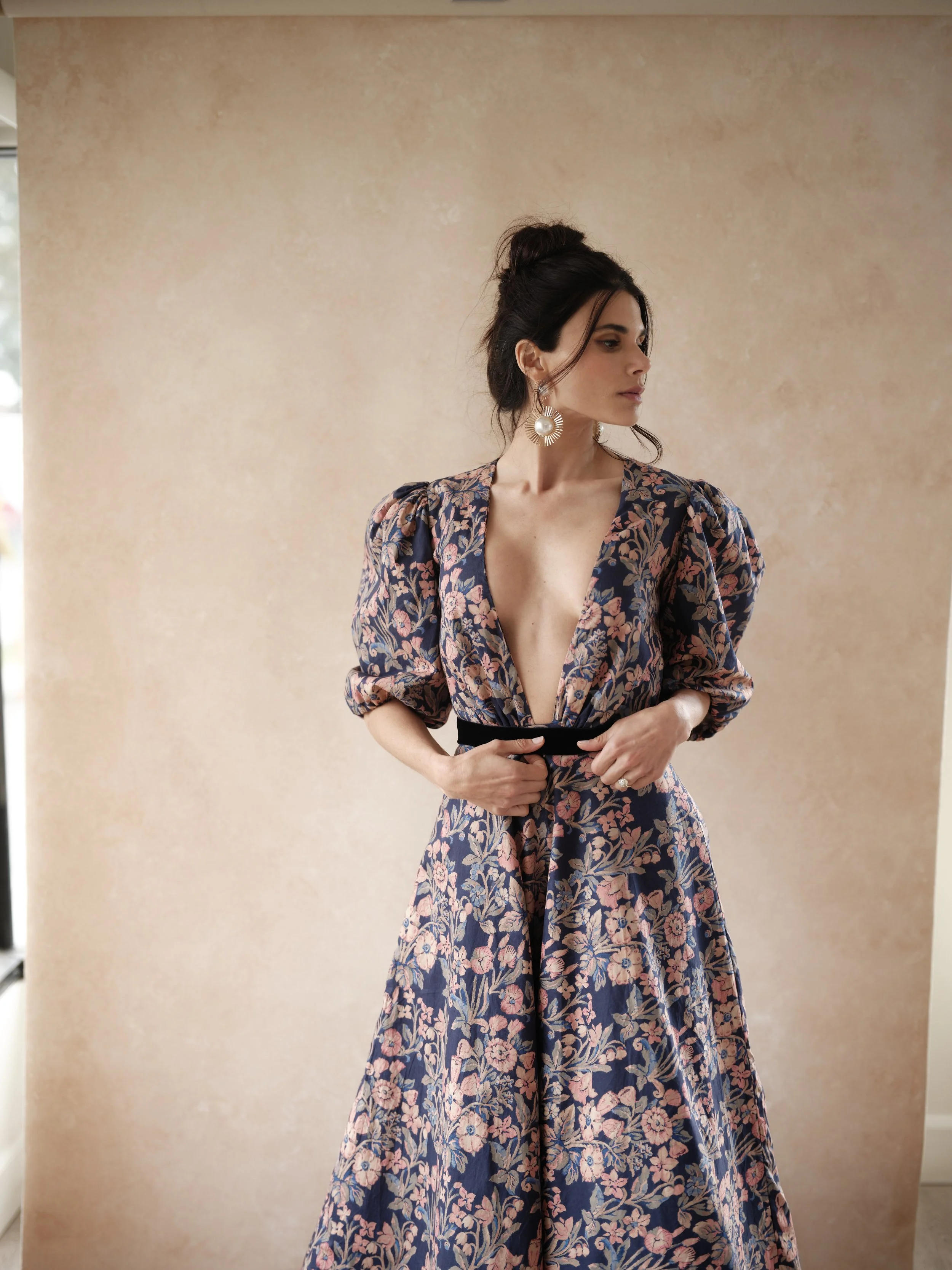 How to Choose Backdrop Colors That Complement Every Skin Tone