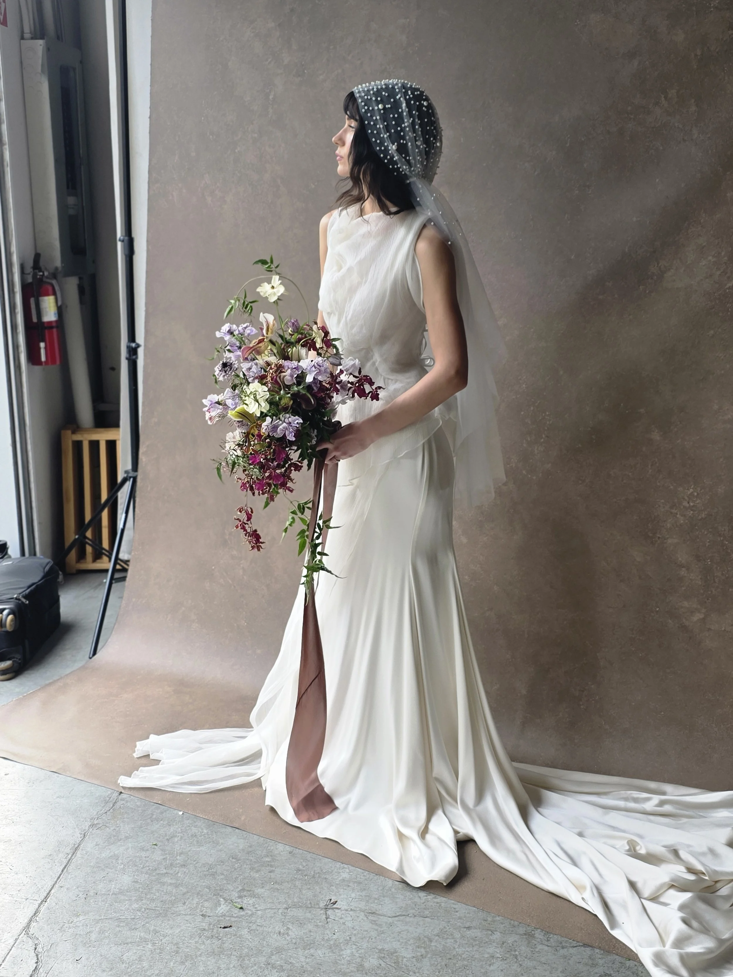 How Backdrop Choice Affects Your Photography Pricing: Client Perception and the Visual Language of Premium Service in 2026