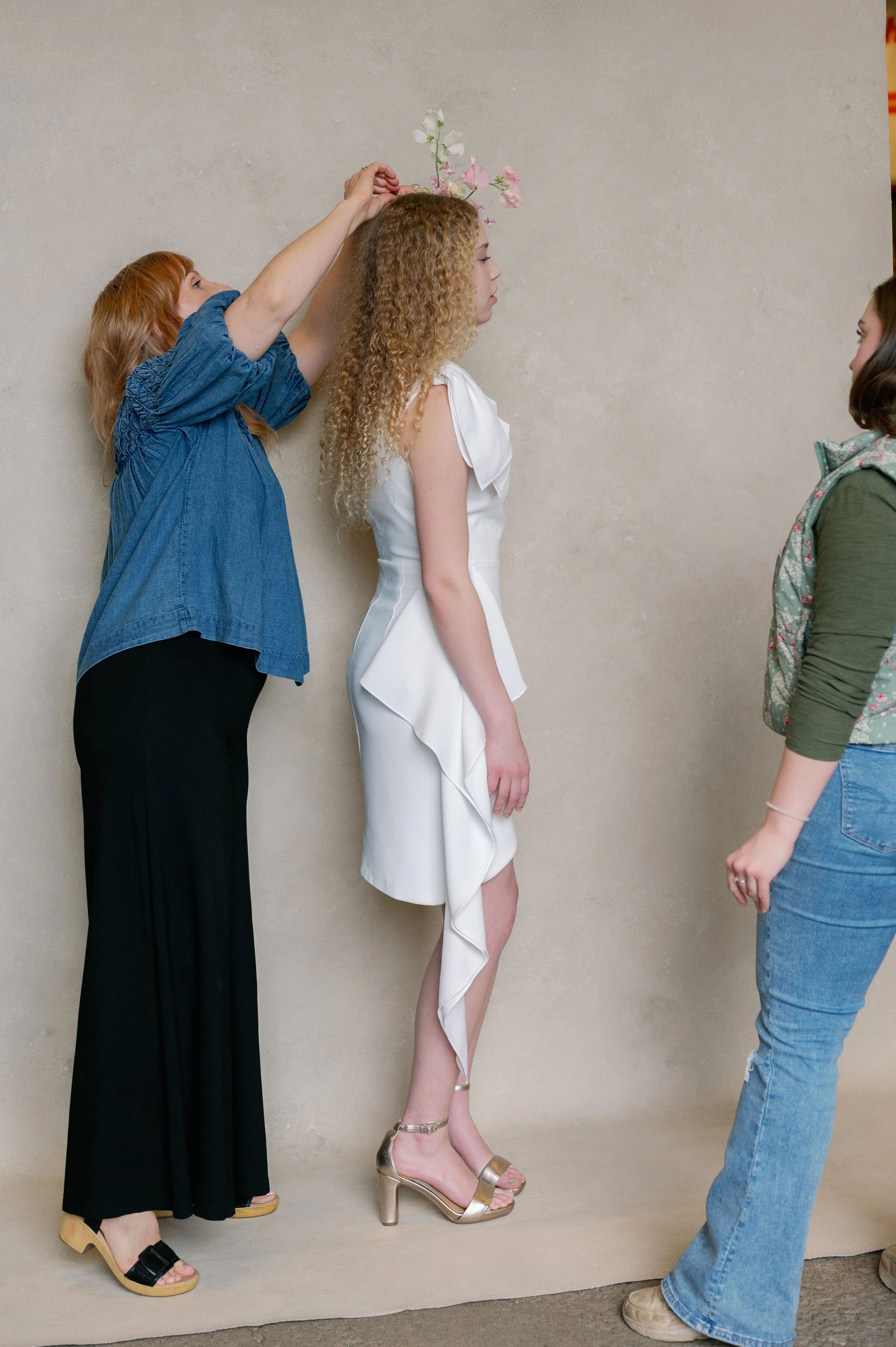 Dual Backdrop Setup for Portrait Studios: How to Switch Backgrounds in Under 60 Seconds (2026)