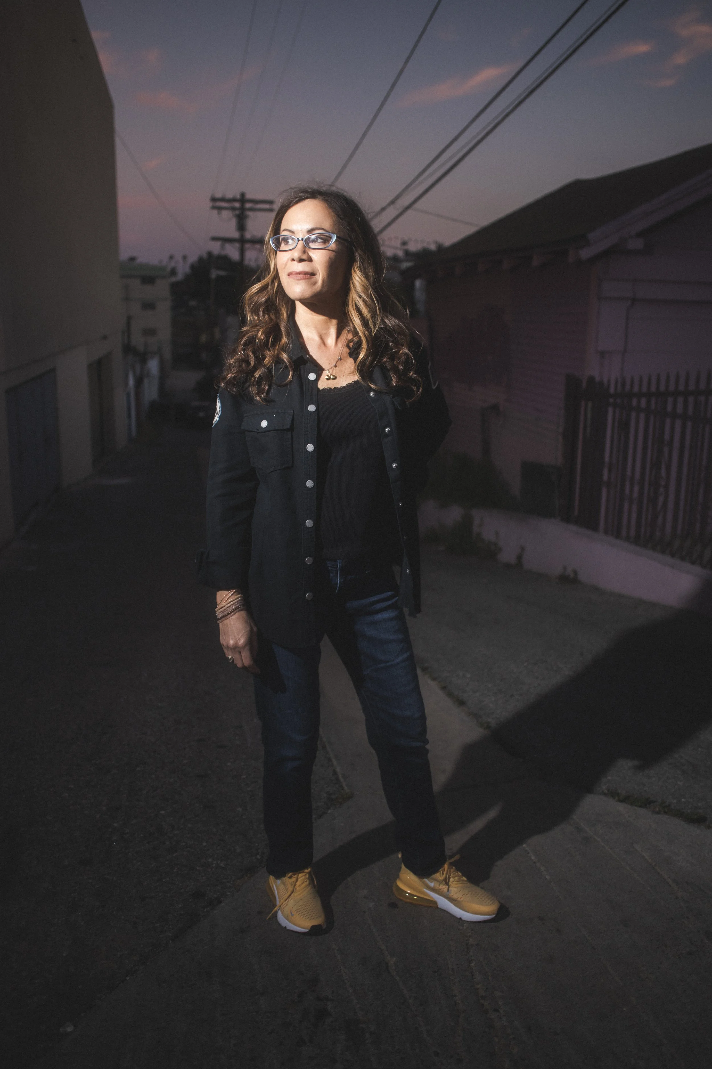 Comedian Fielding Edlow stands on a street