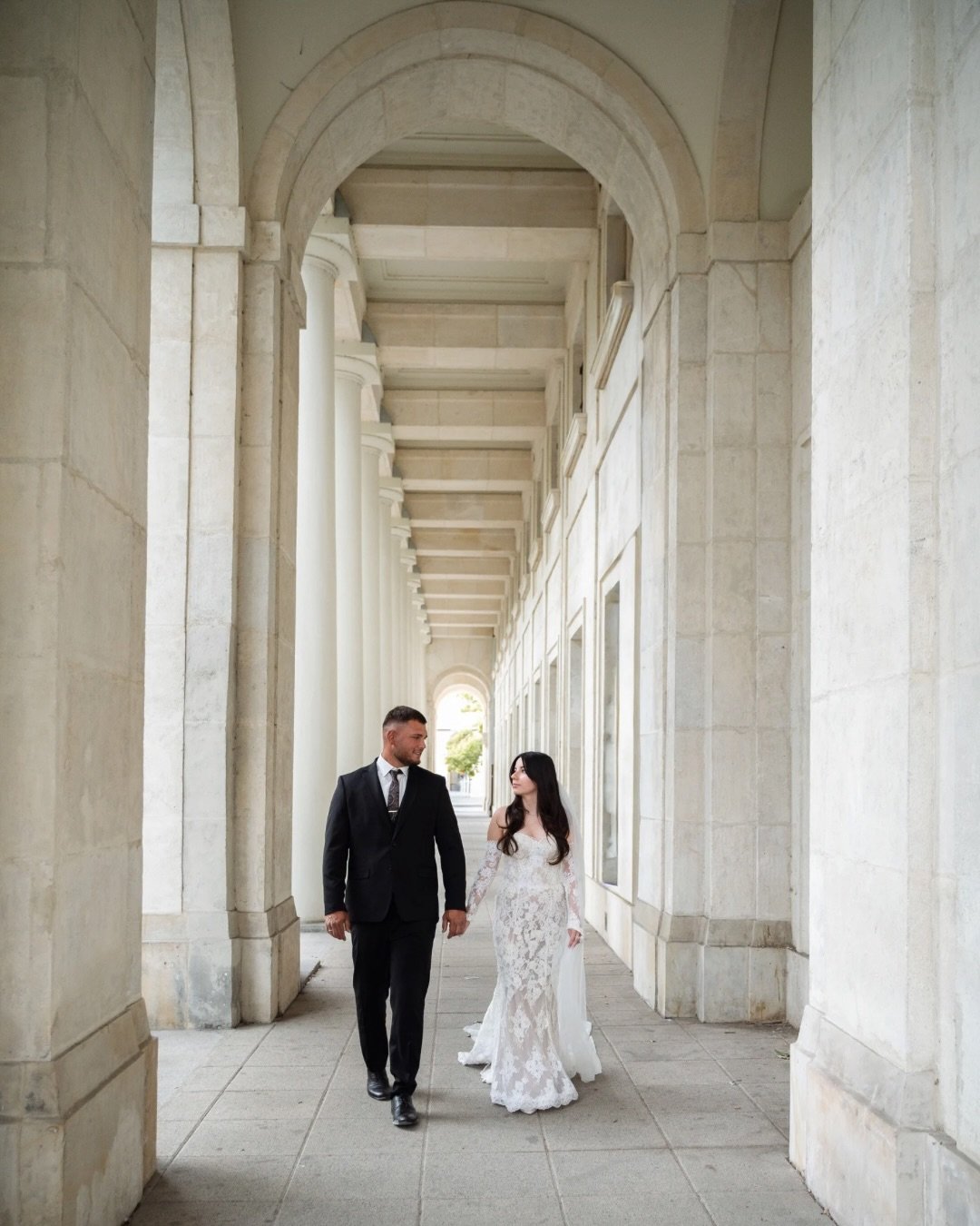 Dominika &amp; Jakub 

Sesję narzeczeńską już u mnie widzieliście, więc i nadszedł czas na sesję poślubną. Niebawem zabiorę Was też do ich wielkiego dnia z pięknej, lipcowej soboty.🤍

Fotograf ślubny | sesja poślubna | fotografia ślubna 

#fotografi