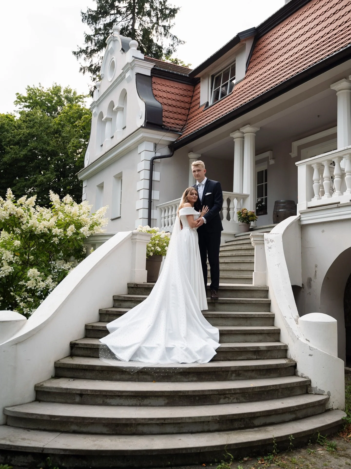 Oliwia 🤍 Filip 

Niebawem pokażę Wam więcej z naszej pięknej sesji ślubnej w @dworsanna 🤫&hearts;️

Fotograf ślubny Warszawa | sesja poślubna | fotografia ślubna 

#fotografslubnywarszawa #slub2026 #sesjapoślubna