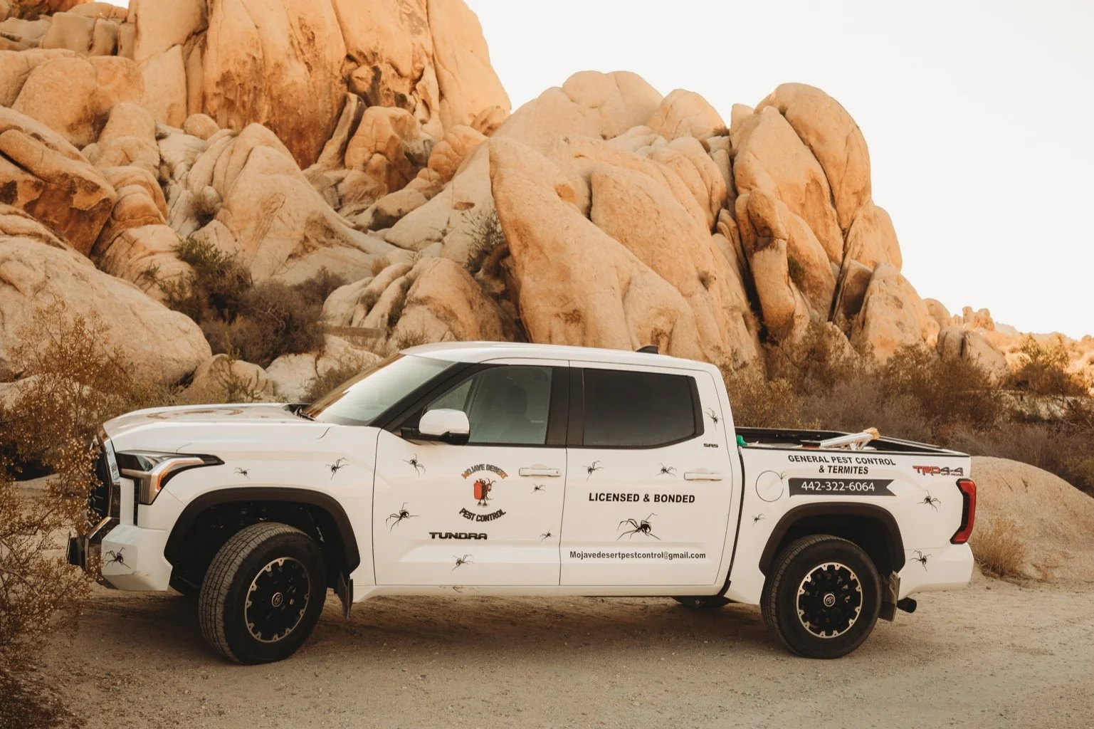 Mojave Desert Pest Control truck providing pest control services in Yucca Valley CA