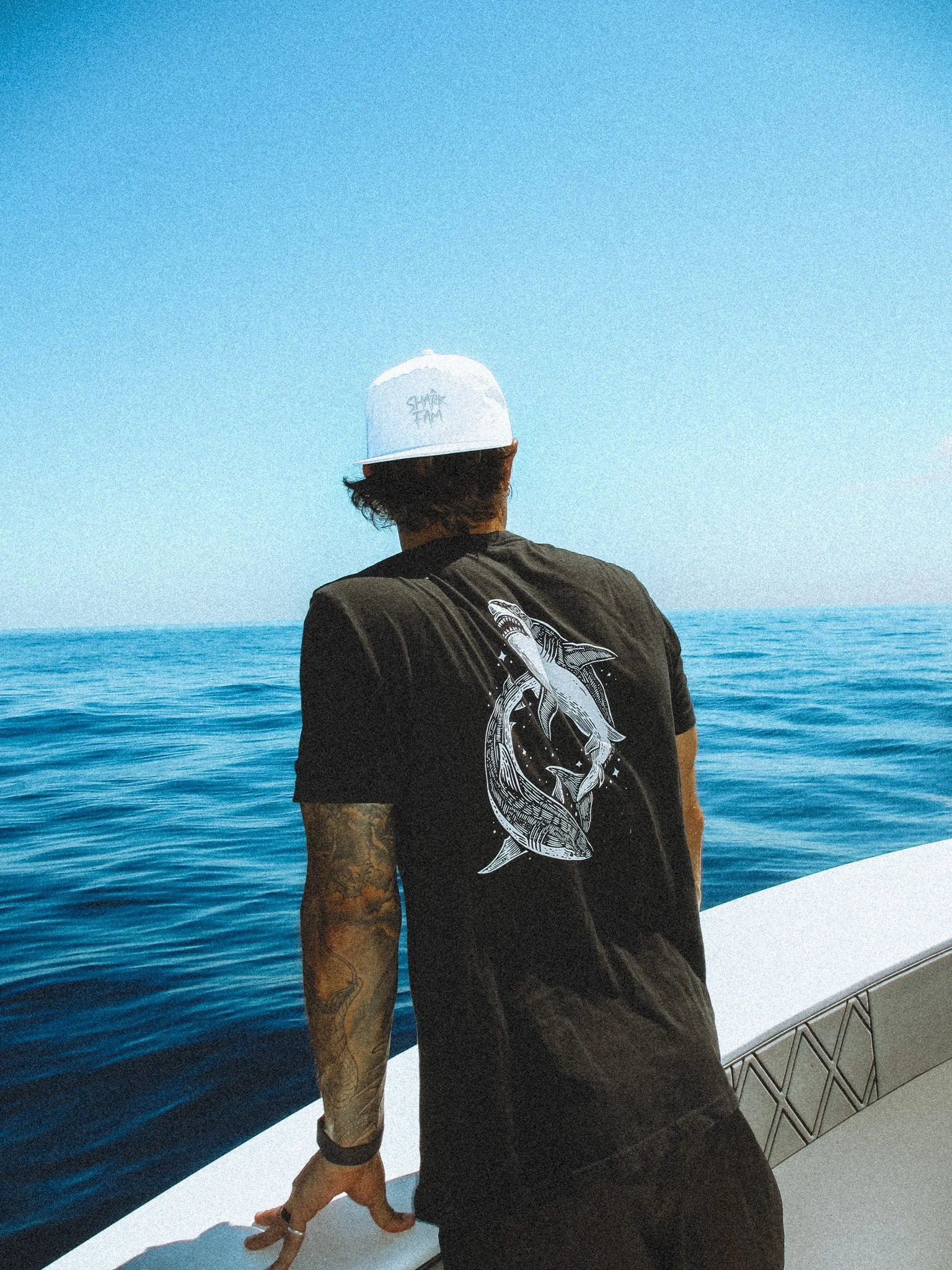 SHARK FAM