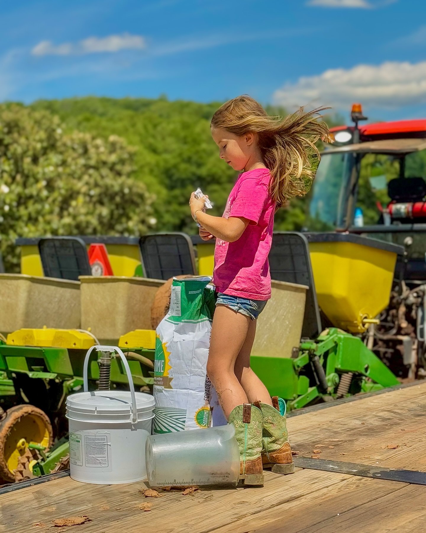 Farmhand in training! 🚜💕🌱 #landisourpassion 
.
.
.
.
.
.
.
.
.
.
.
.
.
.
#planting #plantingseason #farmingforwildlife #hilliardmanagement
#HELM #landmanagement #landmanagementservices #agriculture #agricultureworldwide #agriculturelife #virginia 