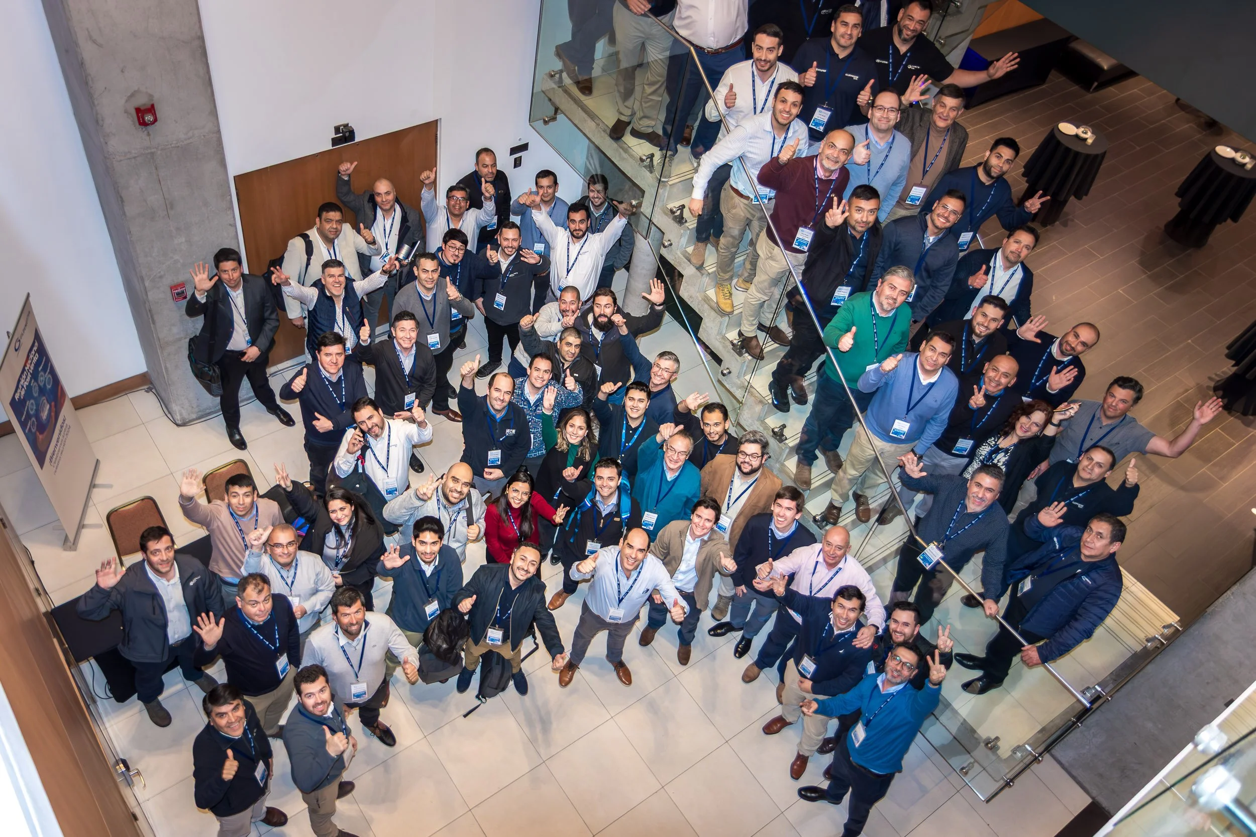 TOMAS JARA_fotografia corporativa-14.jpg