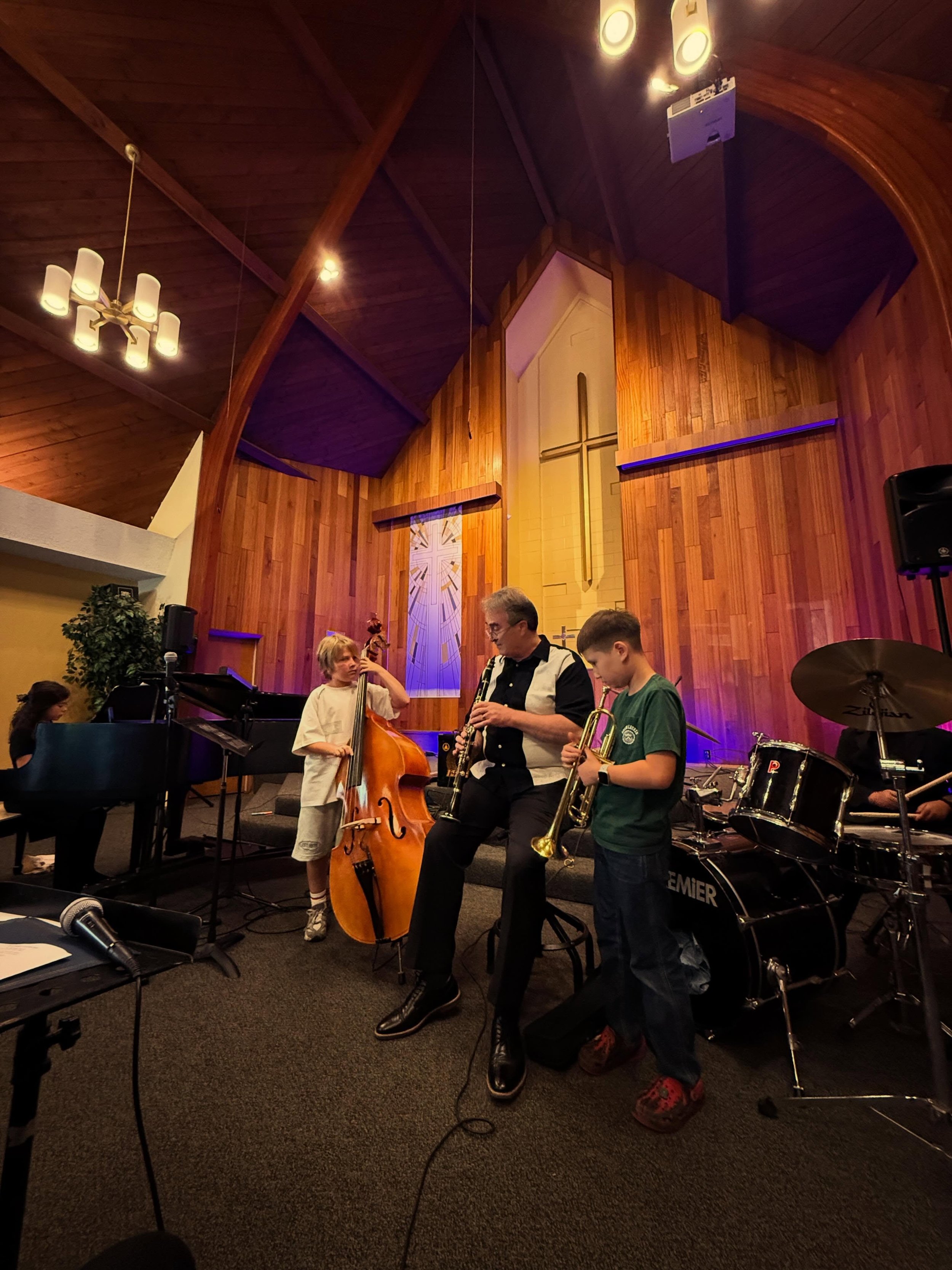 Imagine playing in a combo at 9 yo! How cool is that. Your kid can at @musicaroundhq