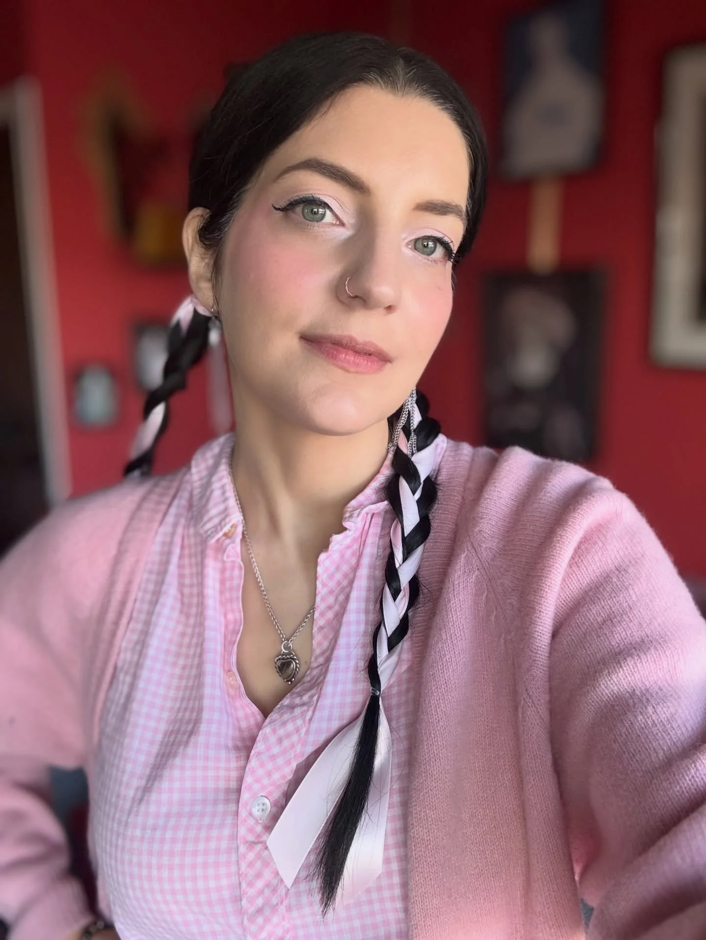 Solstice things 🌱🌸✨💜🧹🌞🌷

Cleaning house always starts within.