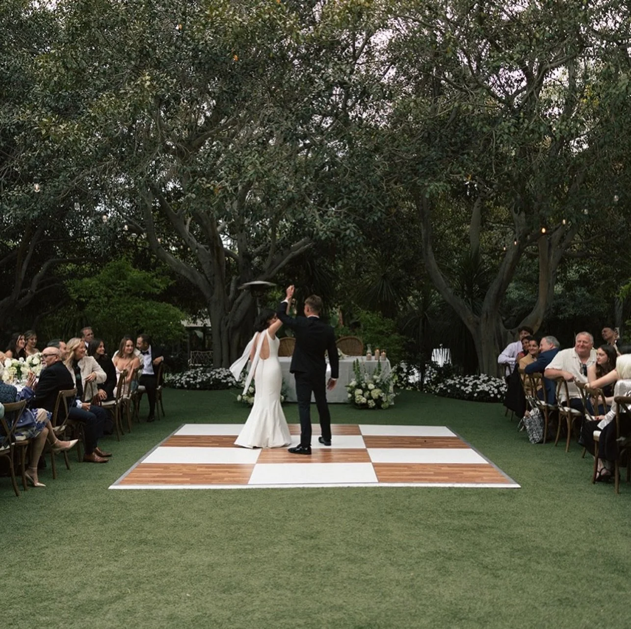 Our setup at @botanicathevenue by Trademark Venues is asked about so often.😍
The space is beautiful, but how you lay it out makes all the difference.
If you&rsquo;re planning a wedding here and need help with the layout or overall design, reach out.