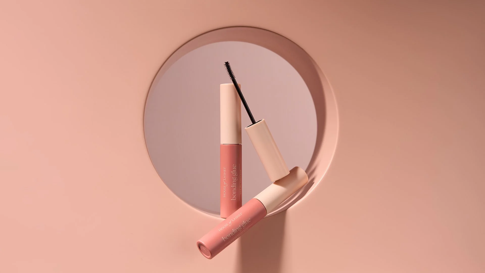 DailyCollection_LifestyleProduct_HouseofLashes0188 16.9 copy.jpg