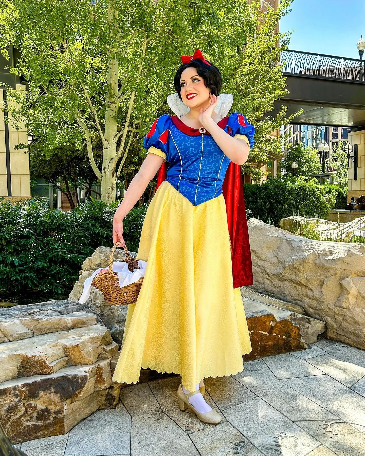 Day 1 of FanX! Sept 26th @fanxsaltlake 
Had an absolutely amazing day barring a few changed panel times. I was able to see Lord of the Rings, Hazbin Hotel, and Baldurs Gate 3 actors almost consecutively in the ballroom! Each group brought the most am