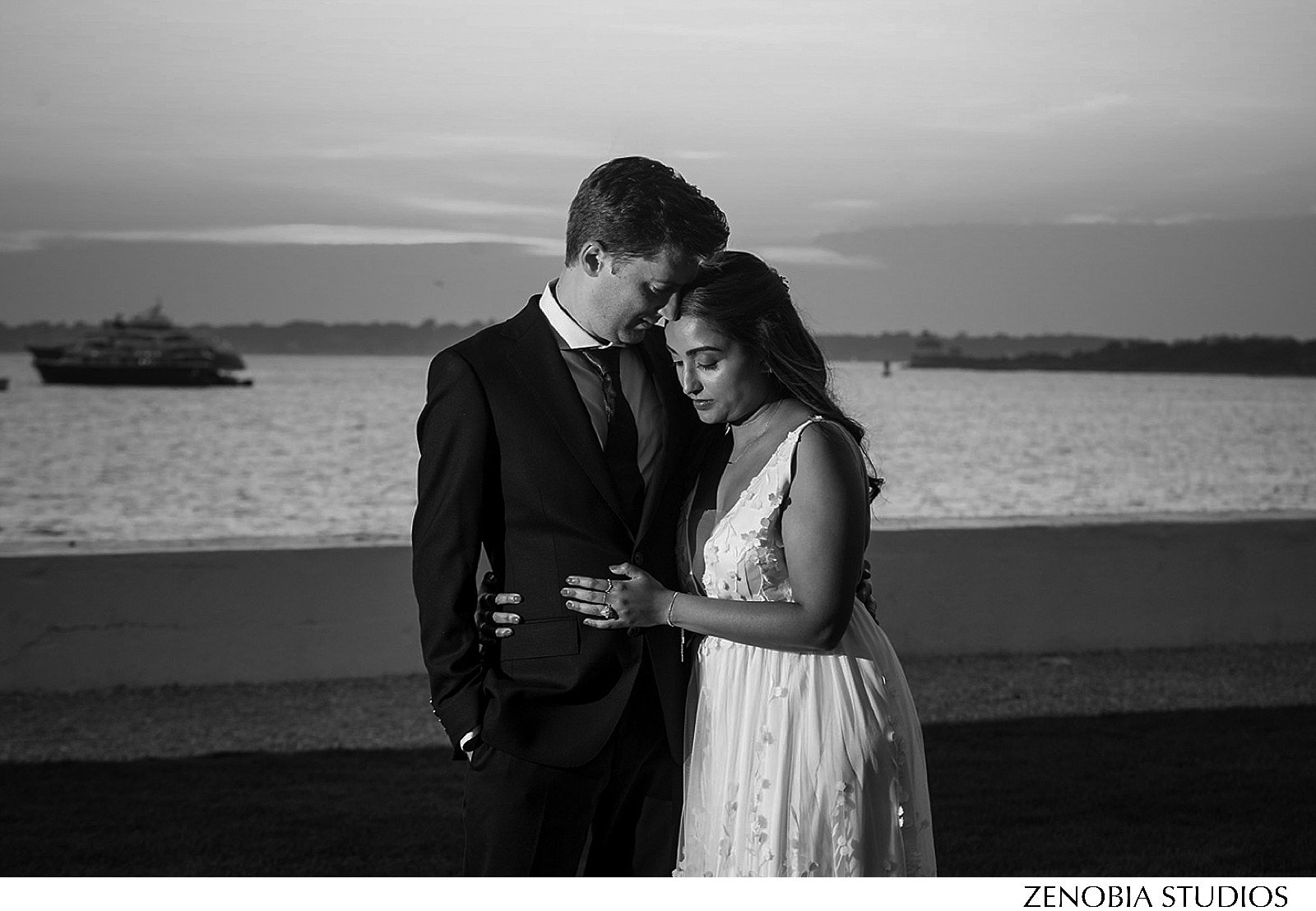813_0259_summer_weddings_at_belle_mer_in_newport.jpg
