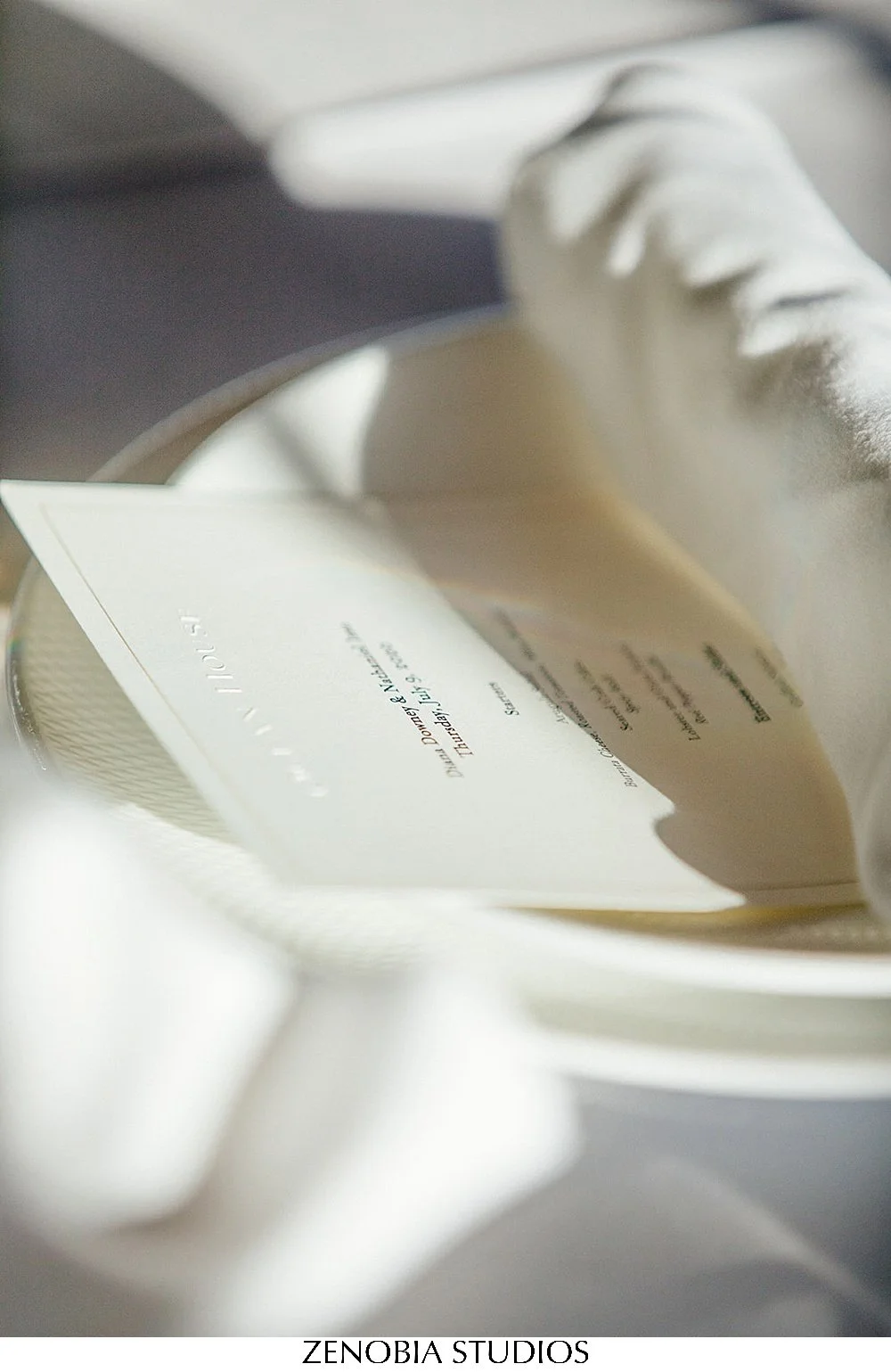 79203034 copy_Rosecliff_mansion_weddings_newport_ri.jpg