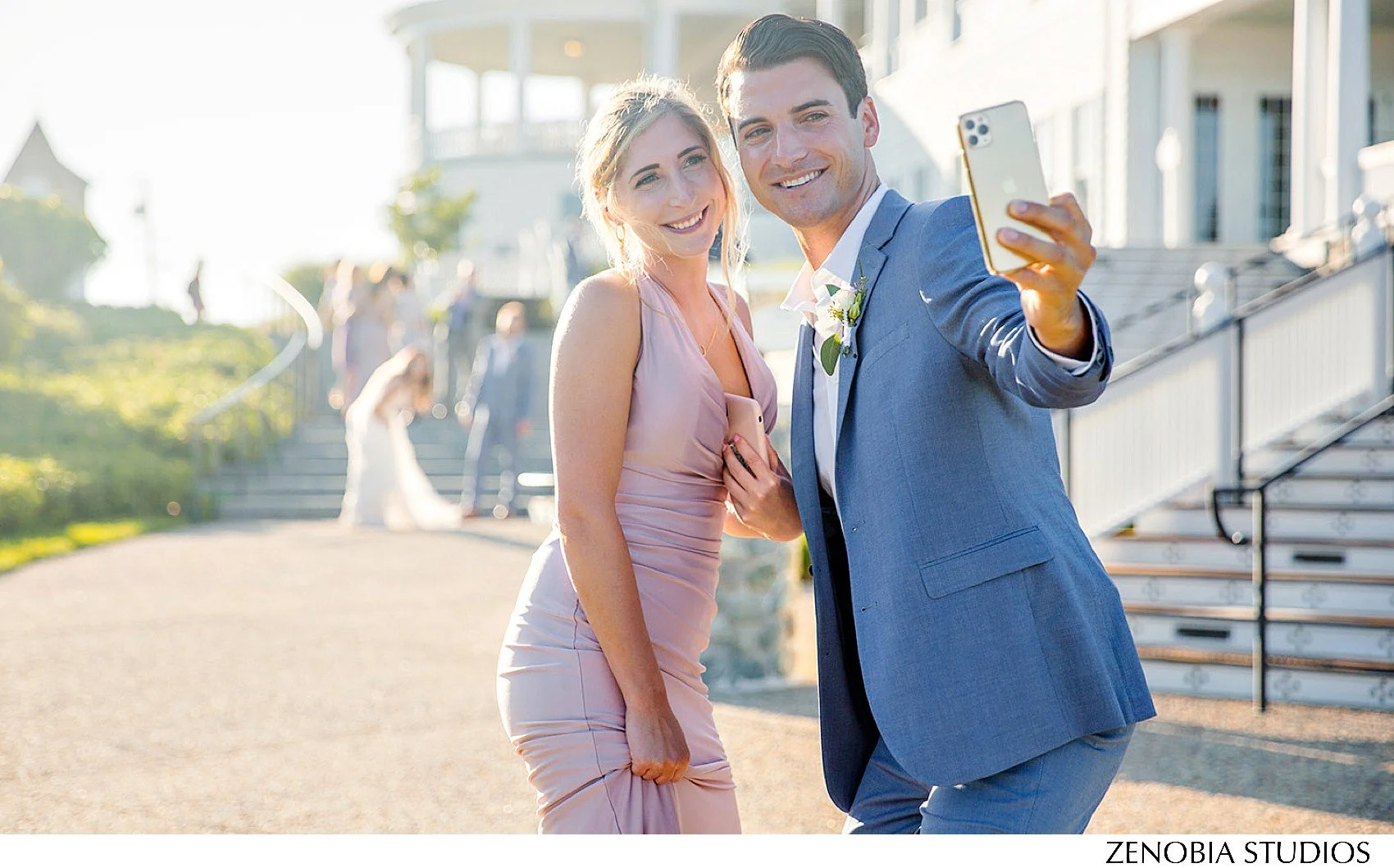 79208259 copy_Rosecliff_mansion_weddings_newport_ri.jpg