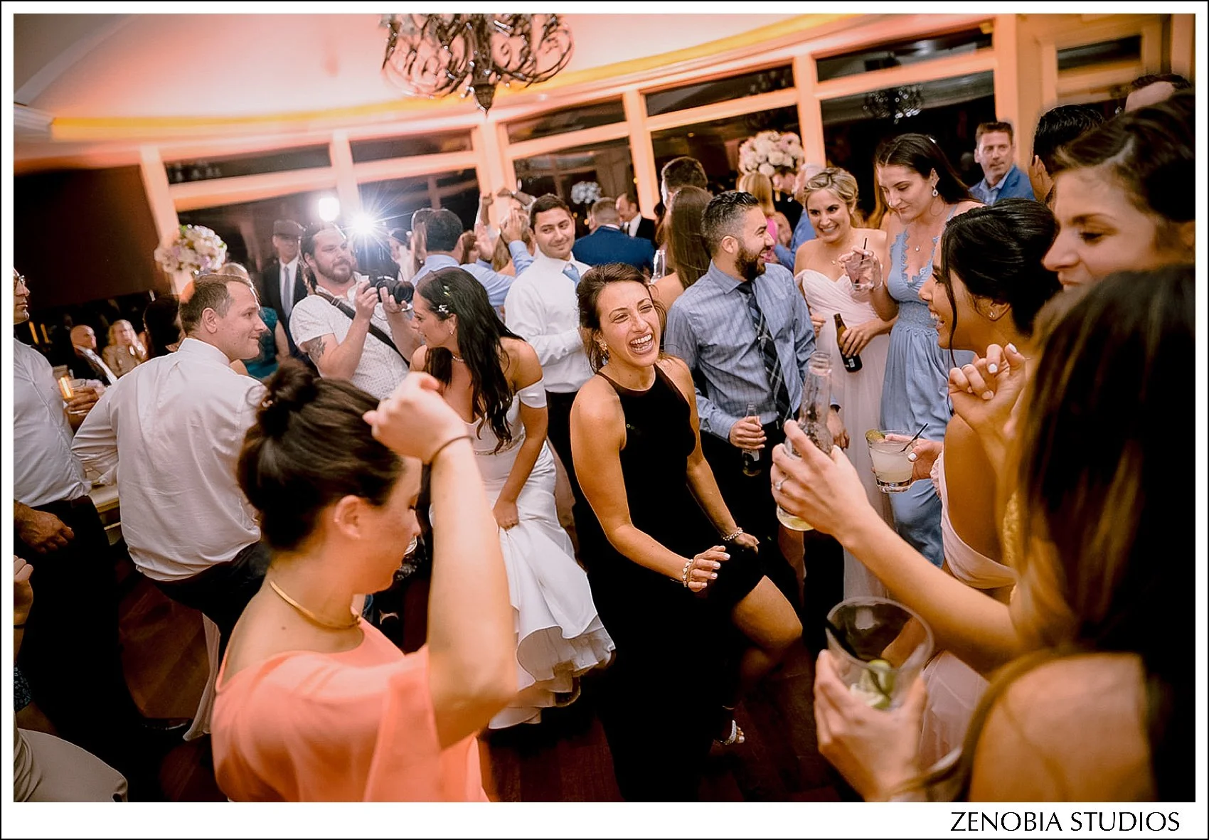 1ZjQ4521858204x_oceancliff-mansion-newport-ri-weddings.jpg