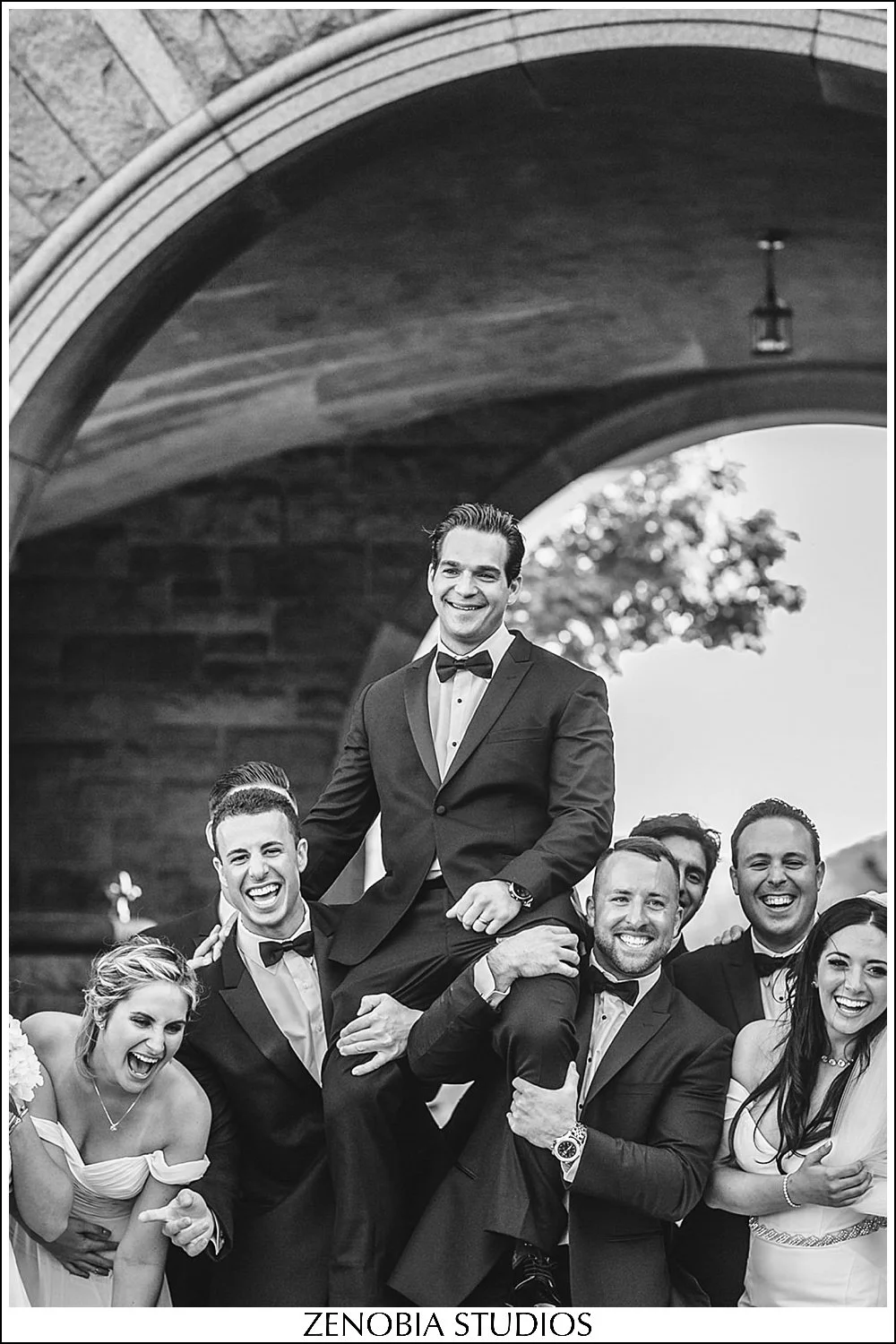 d0TcV521711400x_oceancliff-mansion-newport-ri-weddings.jpg