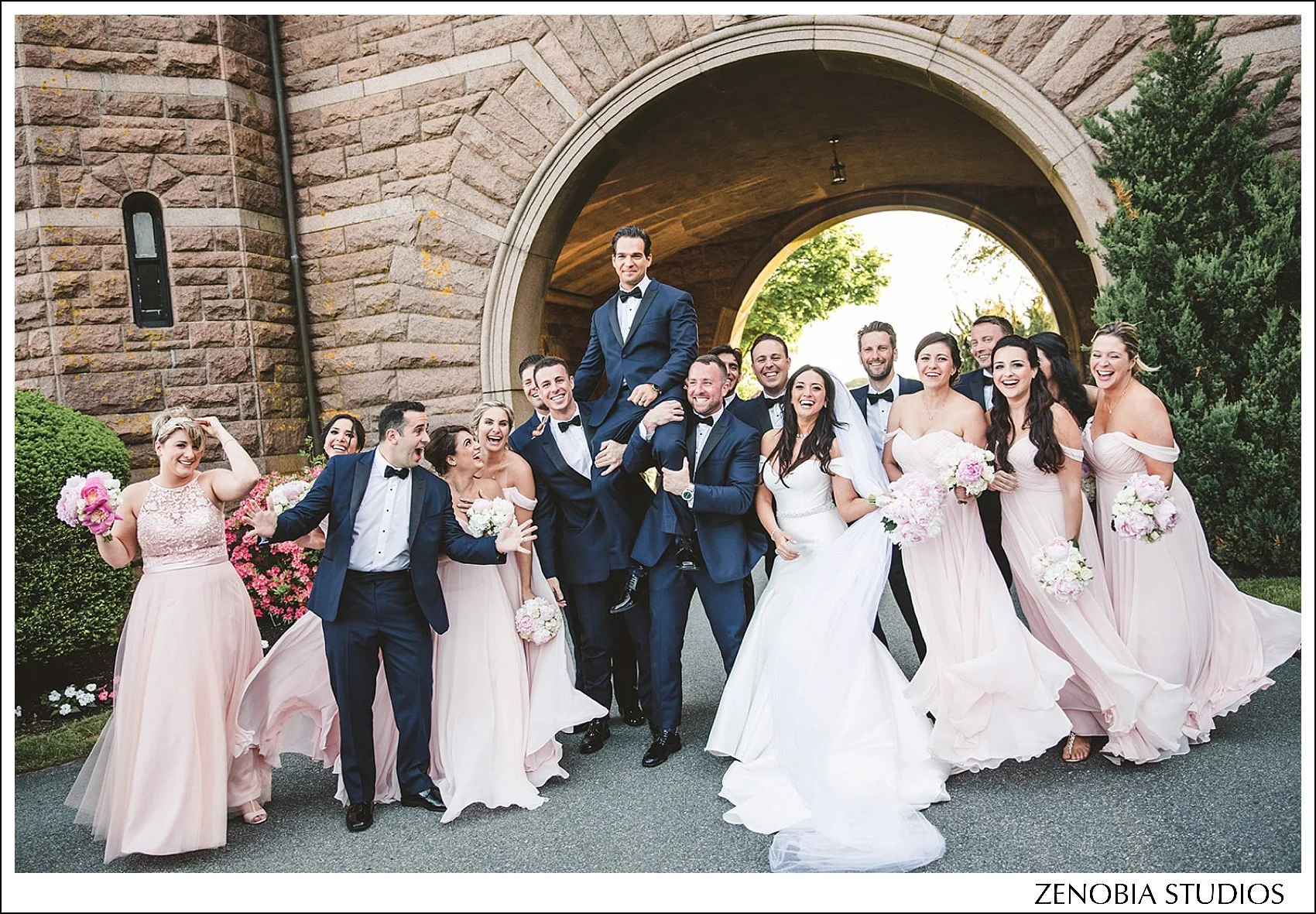 g3ZJM521847554x_oceancliff-mansion-newport-ri-weddings.jpg