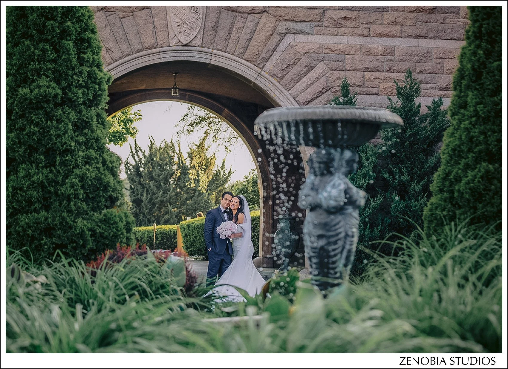 GGtZV521814165x_oceancliff-mansion-newport-ri-weddings.jpg
