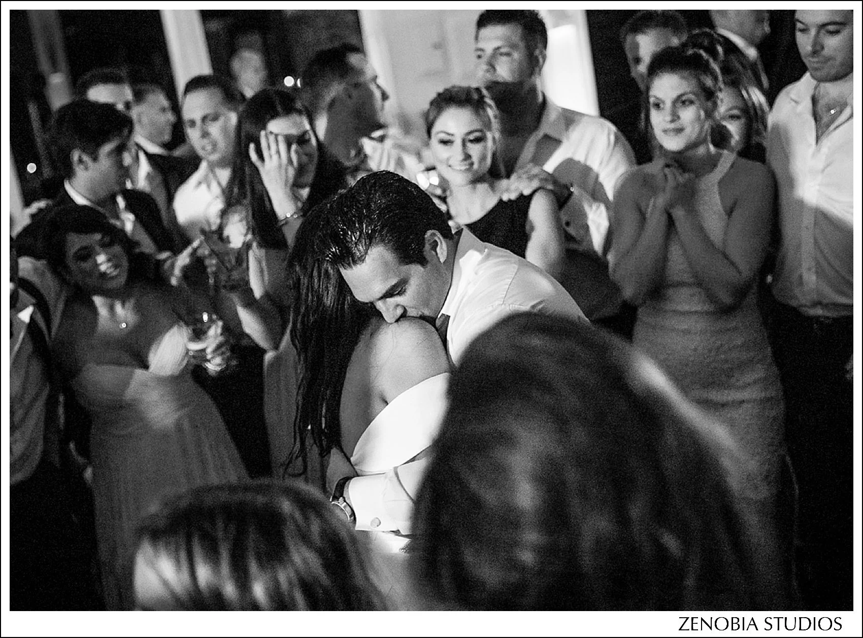 gYfFM521863022x_oceancliff-mansion-newport-ri-weddings.jpg