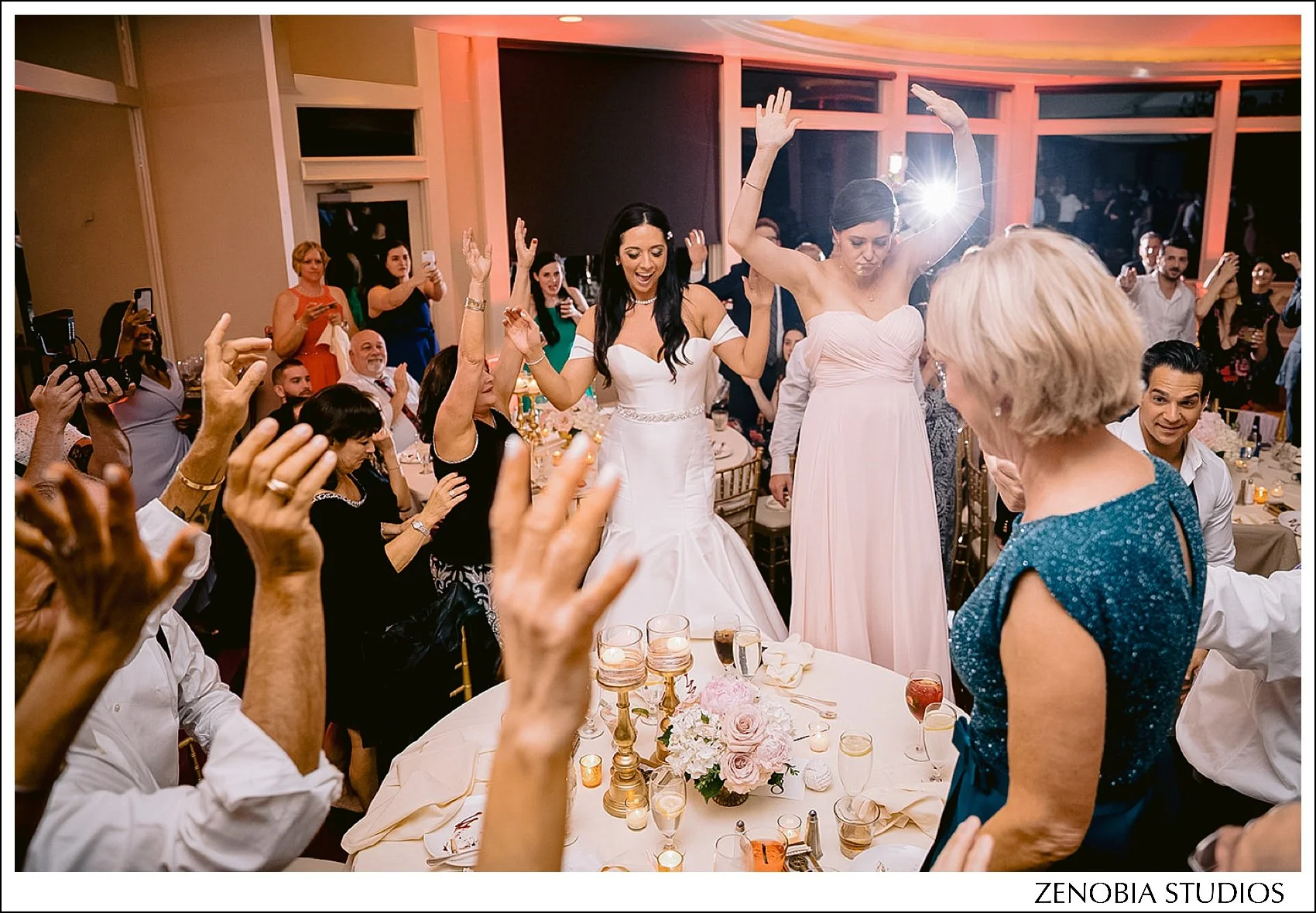 TByCM521861014x_oceancliff-mansion-newport-ri-weddings.jpg