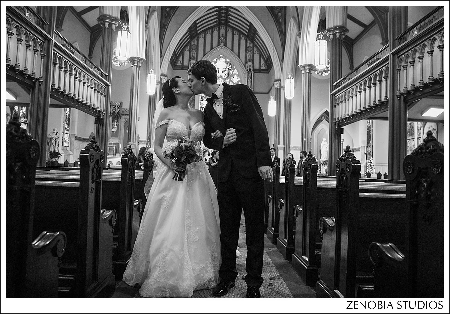 12290685_websize_Weddings-at-the-hope-club-providence.jpg