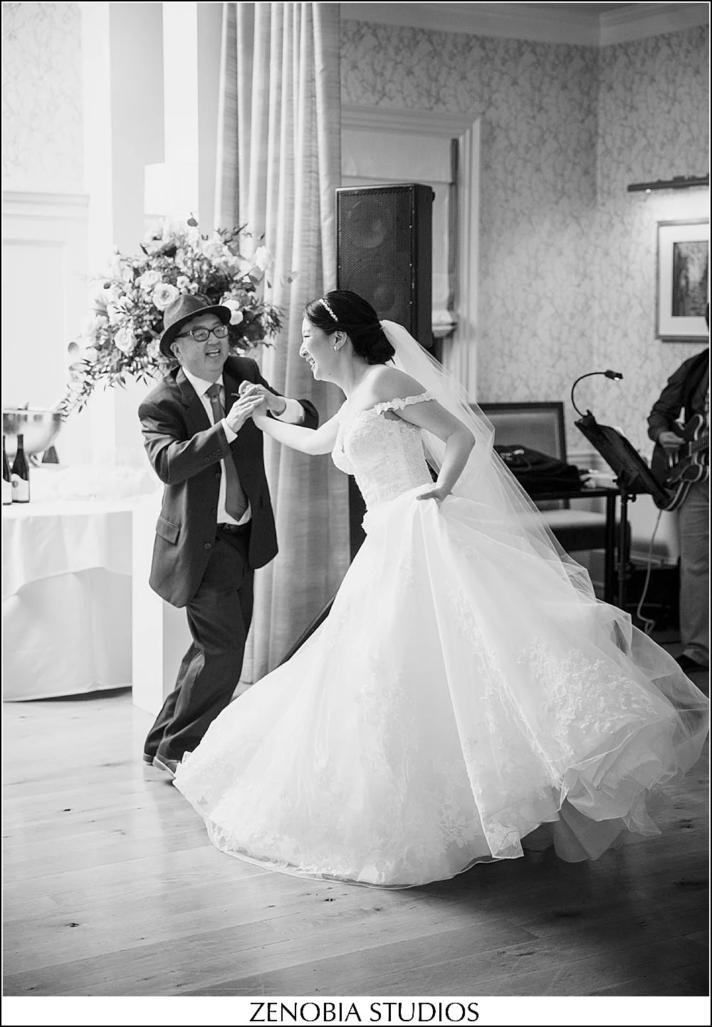 12291620_websize_Weddings-at-the-hope-club-providence.jpg