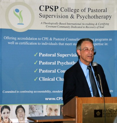 Dr. Robert Powell speaking at the 2008 CPSP Plenary