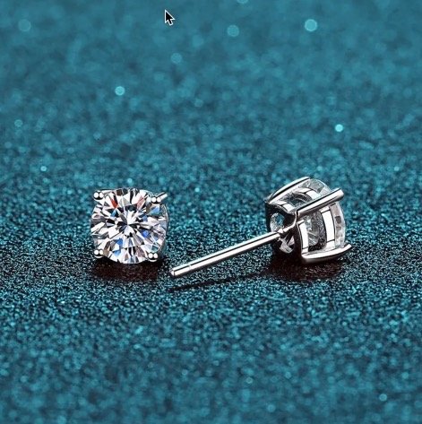 1/2 Ct Moissonite Diamond Stud Earrings - Side View