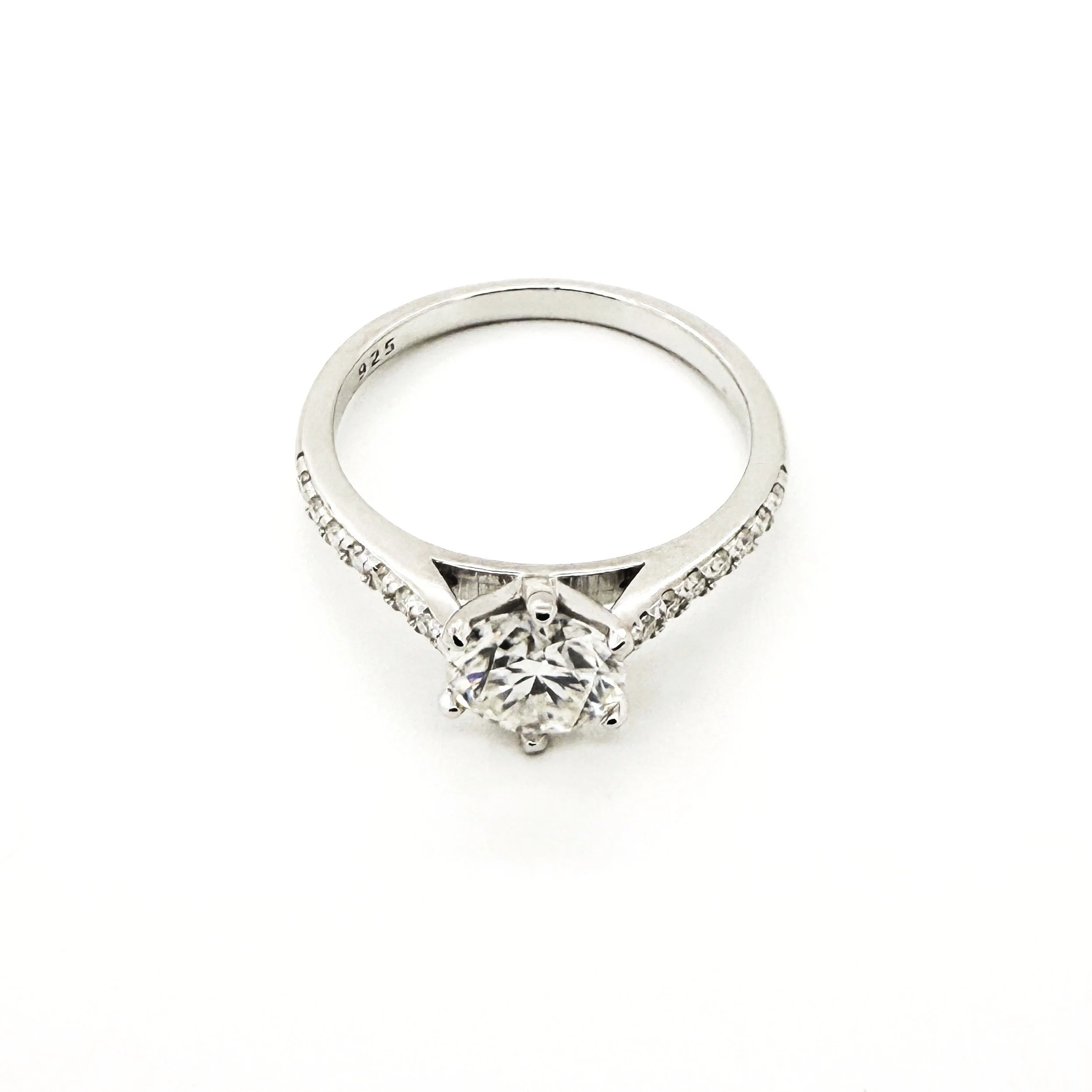 Elegant Stellar Embrace Moissanite Diamond Engagement Ring
