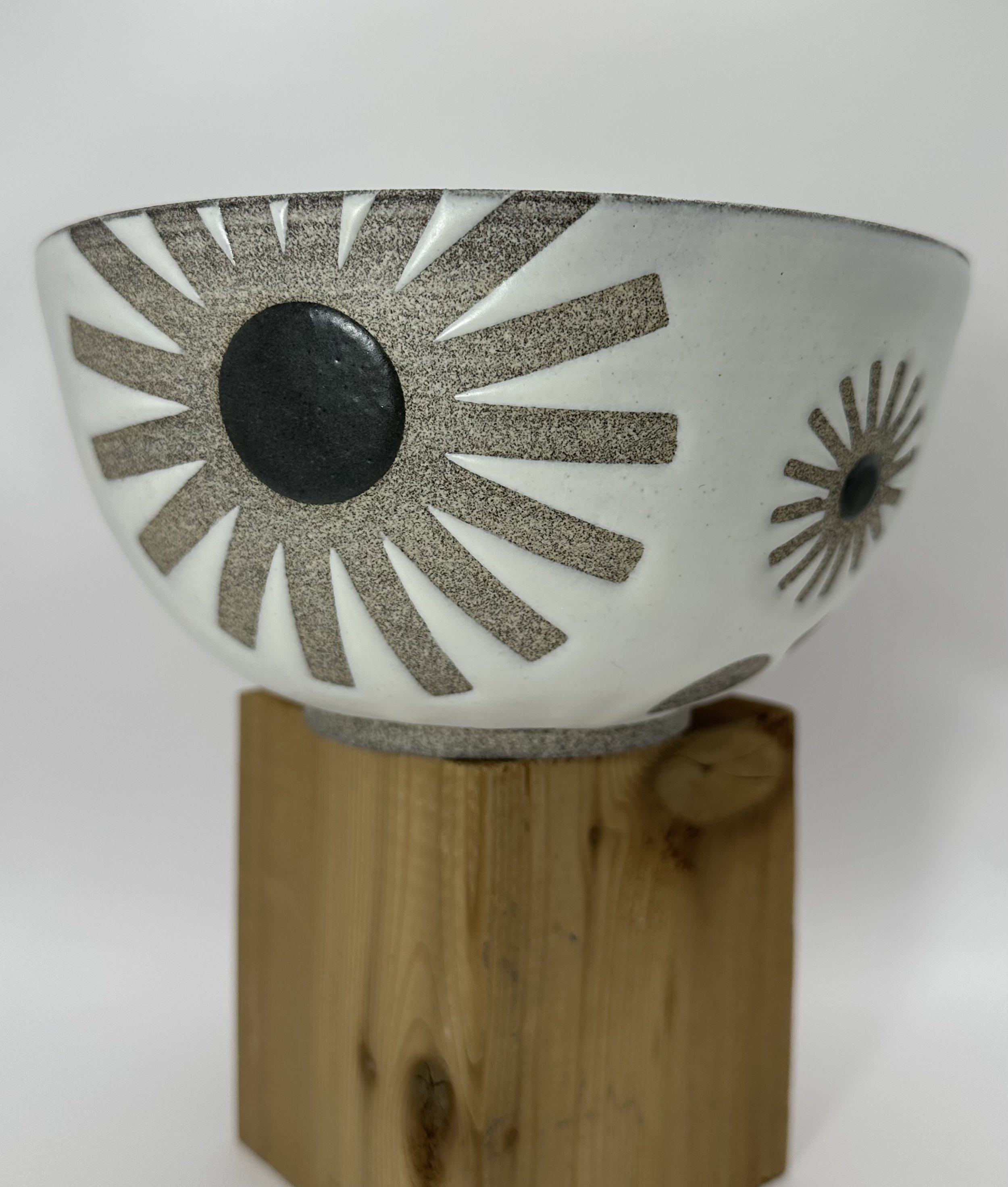 Starburst Serving Bowl (medium)