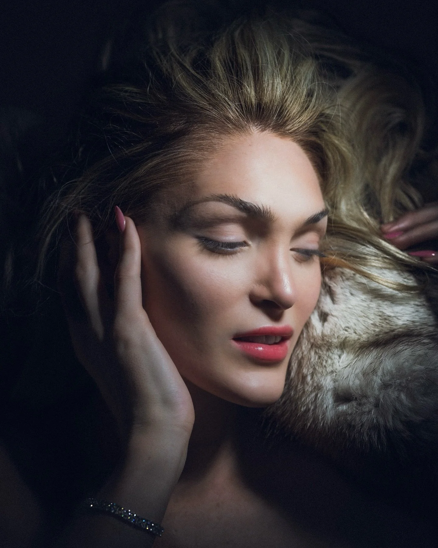 𝐵𝒾𝓉𝑒 𝓂𝑒, 𝐼 𝒹𝒶𝓇𝑒 𝓎𝑜𝓊.
𝐼 𝒸𝑜𝓊𝓁𝒹 𝓊𝓈𝑒 𝒶 𝓃𝑒𝓌 𝒸𝑜𝒶𝓉😉
🎥@tobinietoofficial