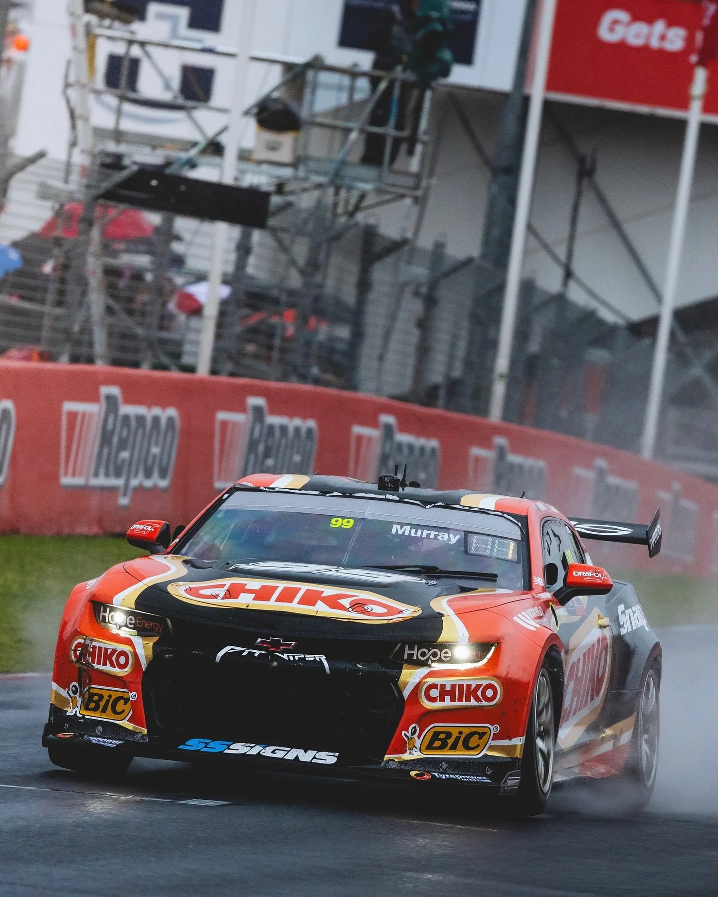 Had a chance, 5 laps to go in the lead but heartbreaken to be taken out. 4th is my best result in Supercars yet so big thanks @erebusmsport for the hard work on the #99 all weekend and @jobestewart for an awesome enduro season