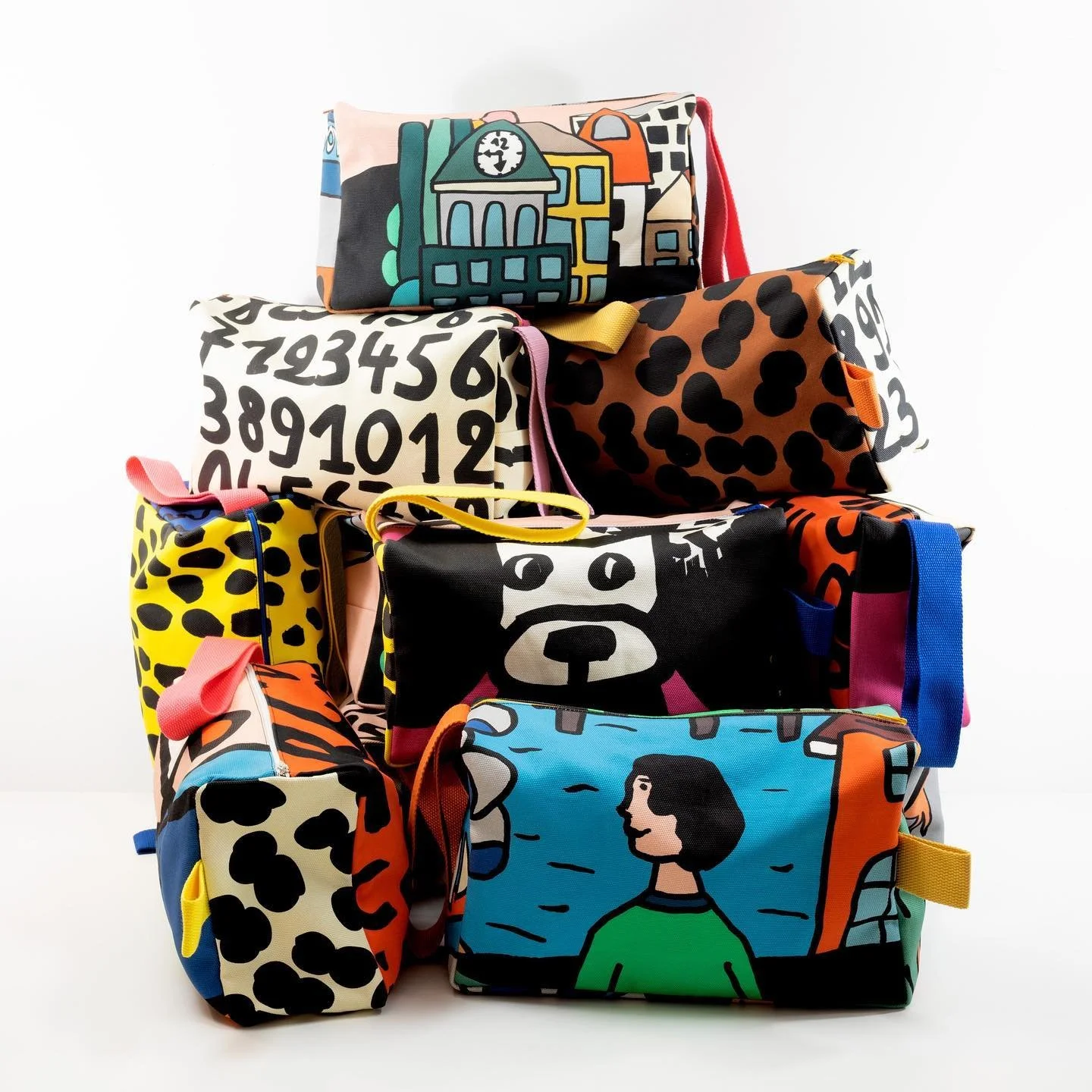 Welkom nu zondag 20 november van 11u-17u in de @blikfabriek voor de #tuigmarkt @tuig.rocks

Toegang: 3&euro; (-18j gratis) 
Krugerstraat 232
2660 Hoboken

#belgianillustrators #grafische #markt #kunstmarkt #illustratie #sarahcorynen #tuigrocks

FB ev