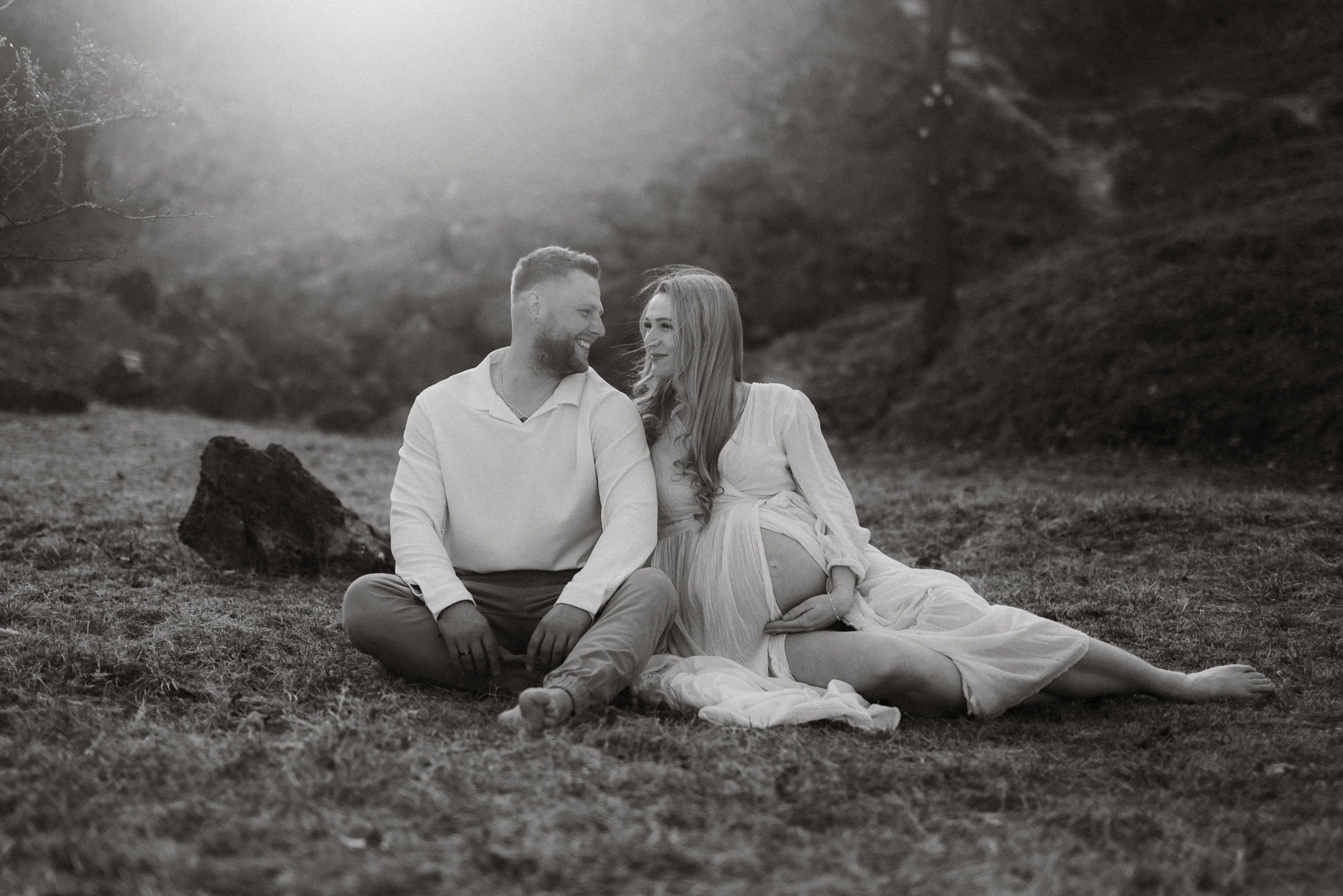 Romantické těhotenské fotky focené při těhotenském focení v Olomouci