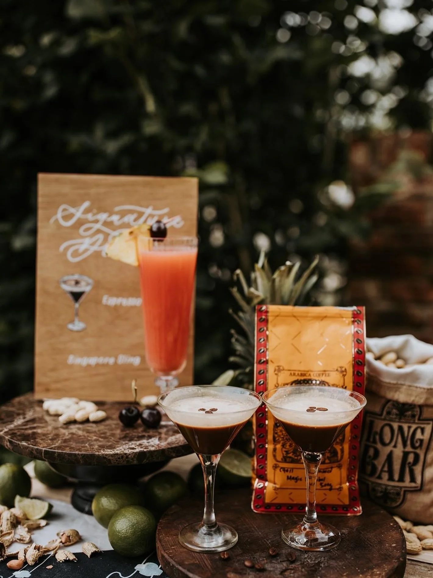 Every great love story deserves its own signature cocktail&hellip; 🍸✨

Signature drinks at cocktail hour are one of my favourite ways  to keep your story flowing through the day, a little interactive moment between guests, where the celebration subt