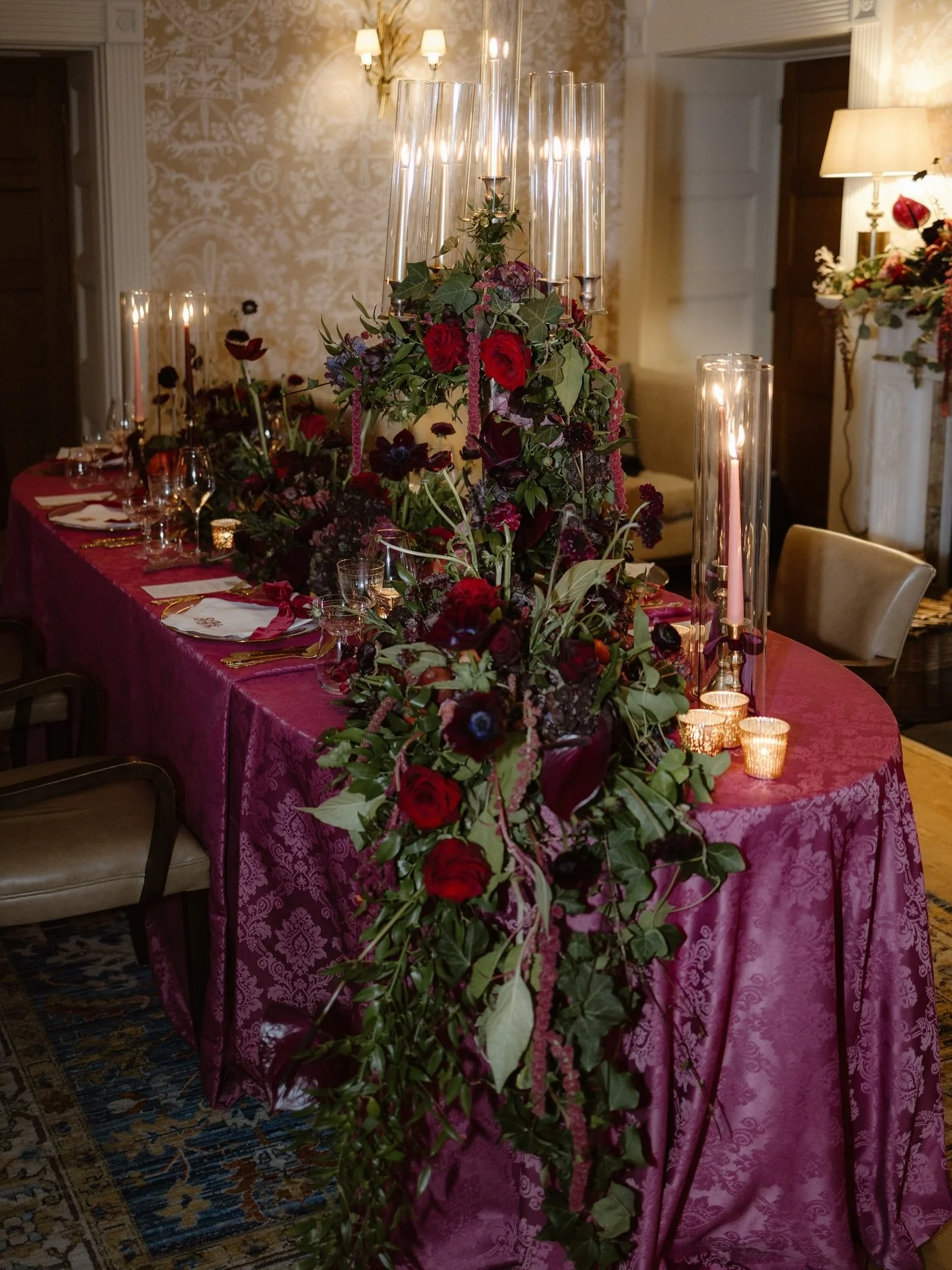 Some evenings linger long after the last candle has been blown out.
This was one of them.
Created in close collaboration with a client who trusted the process, alongside the ever-wonderful @brackens_of_bowness this was about atmosphere as much as aes