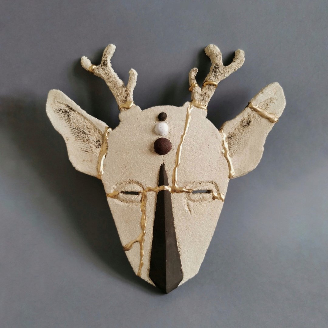 Masque totem chevreuil kintsugi