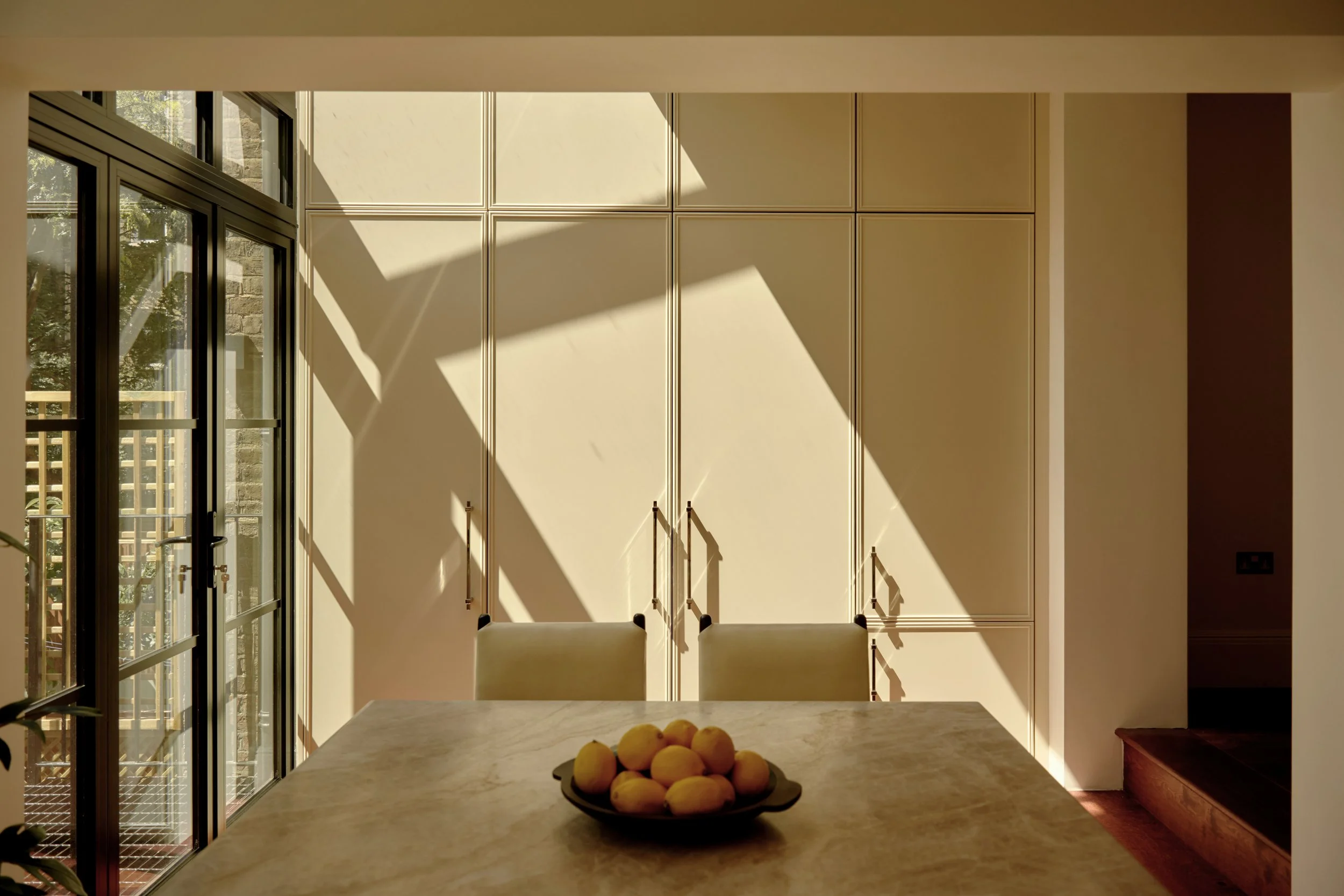 SGG _INT_099_Ladbroke Grove.jpg